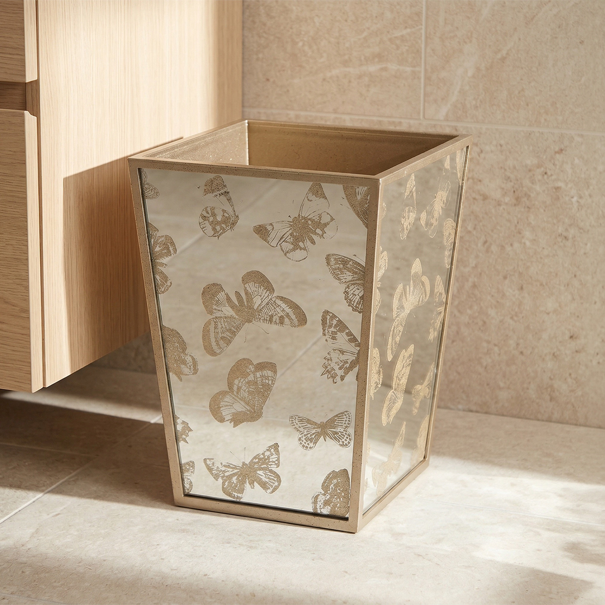 سلة مهملات بطبعة فراشات-household-decor-decorativeobjectsandsculptures-image-1
