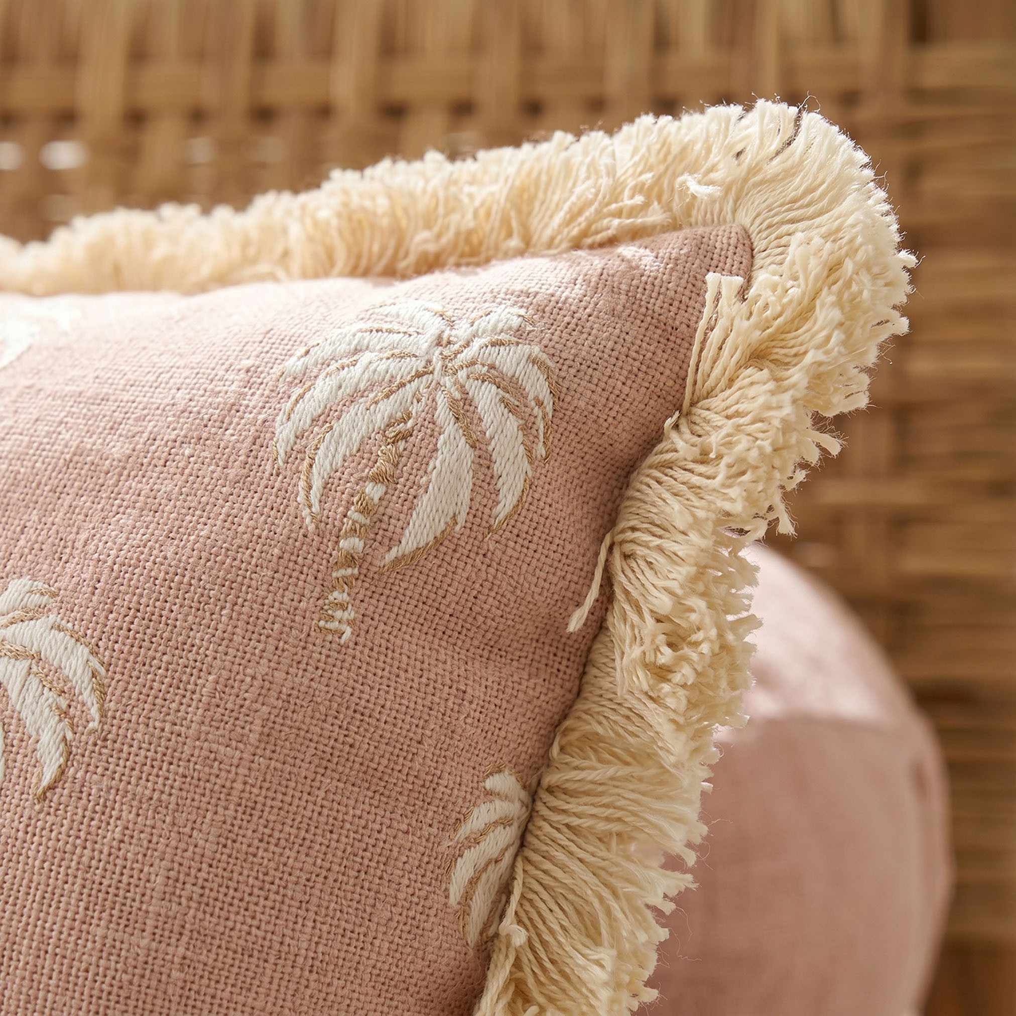 طقم وسائد محشوة قطعتين بطبعات شجر نخيل - 45x45 سم-household-cushionsandthrows-filledcushions-decorativecushions-image-2