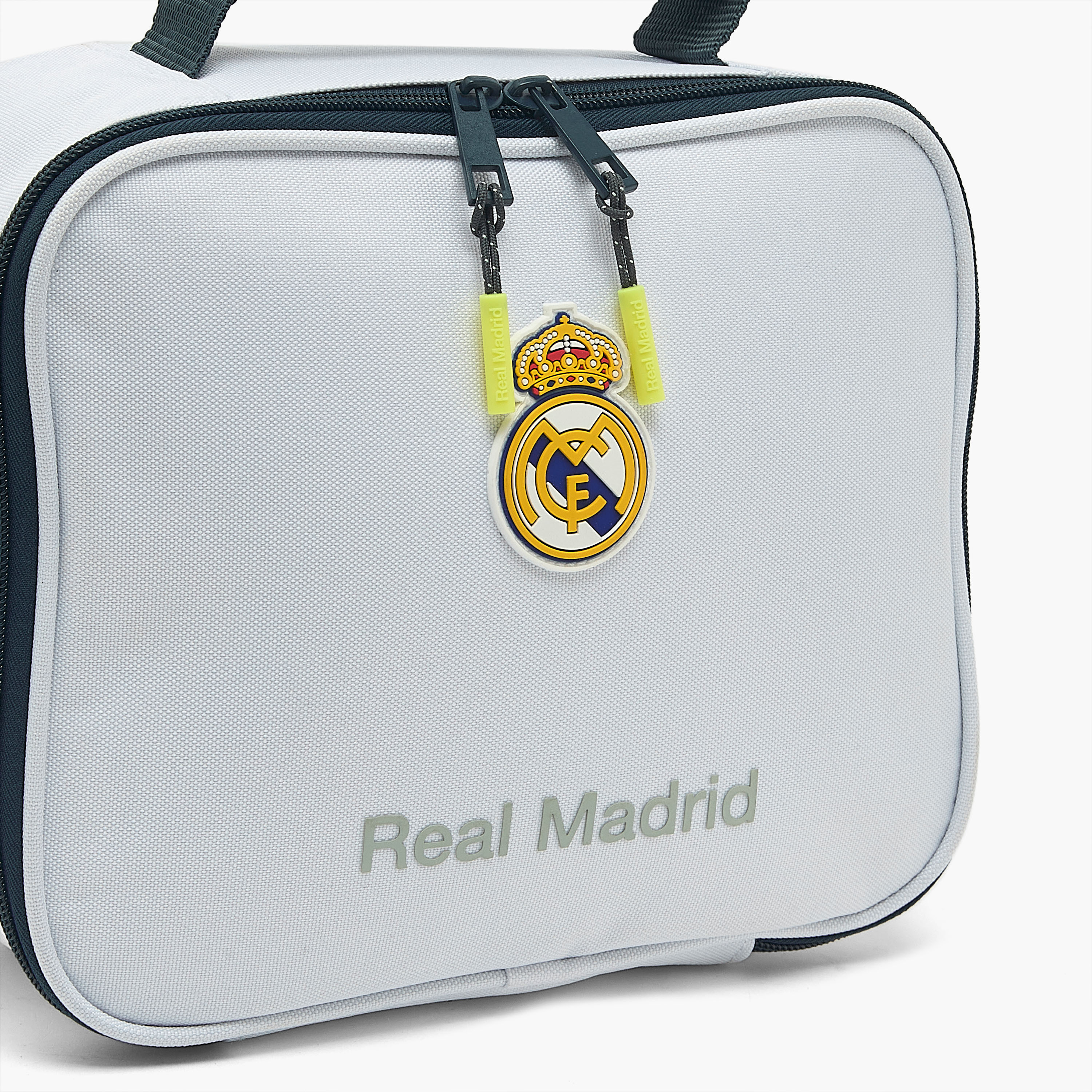 شنطة غداء صلبة ريال مدريد للأولاد من 8 إلى 13 سنة مع حزام كتف-school-lunchessentials-lunchbags-image-3