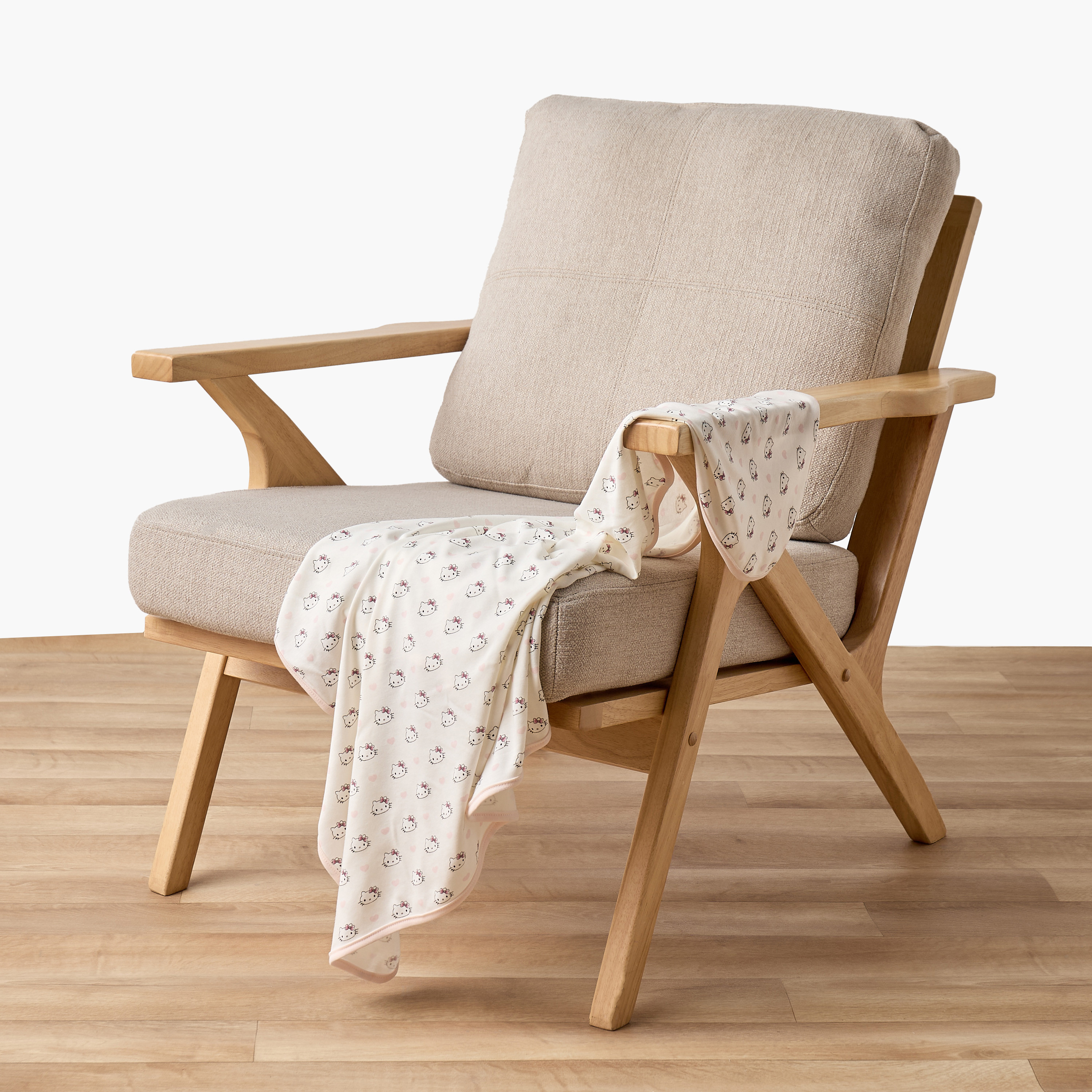 طقم بطانيات لحديثي الولادة من الخيرزان بطبعات هيلو كيتي من أناريو - 3 قطع-baby-nursery-blanketsandswaddles-receivingblankets-image-2