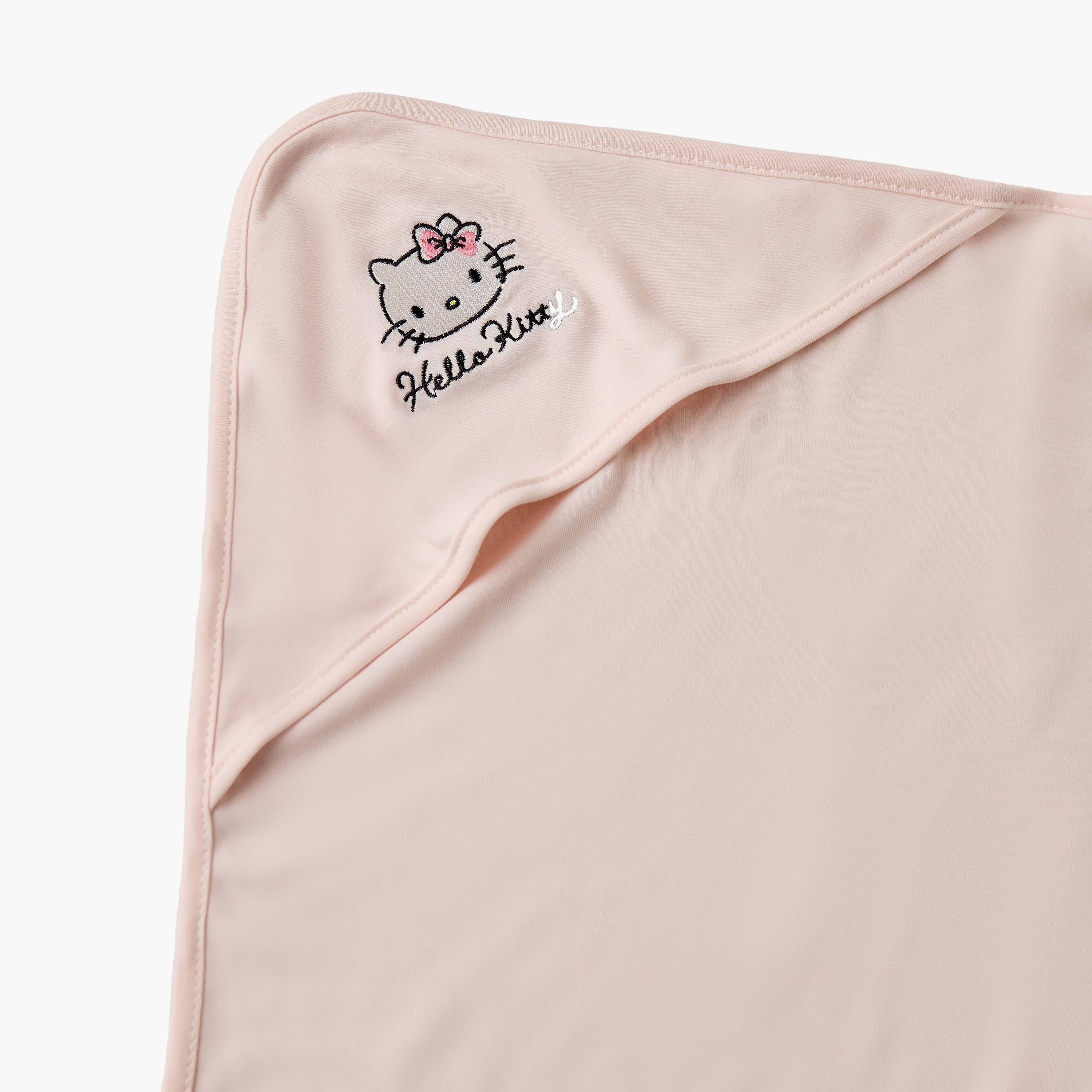 طقم بطانيات لحديثي الولادة من الخيرزان بطبعات هيلو كيتي من أناريو - 3 قطع-baby-nursery-blanketsandswaddles-receivingblankets-image-5
