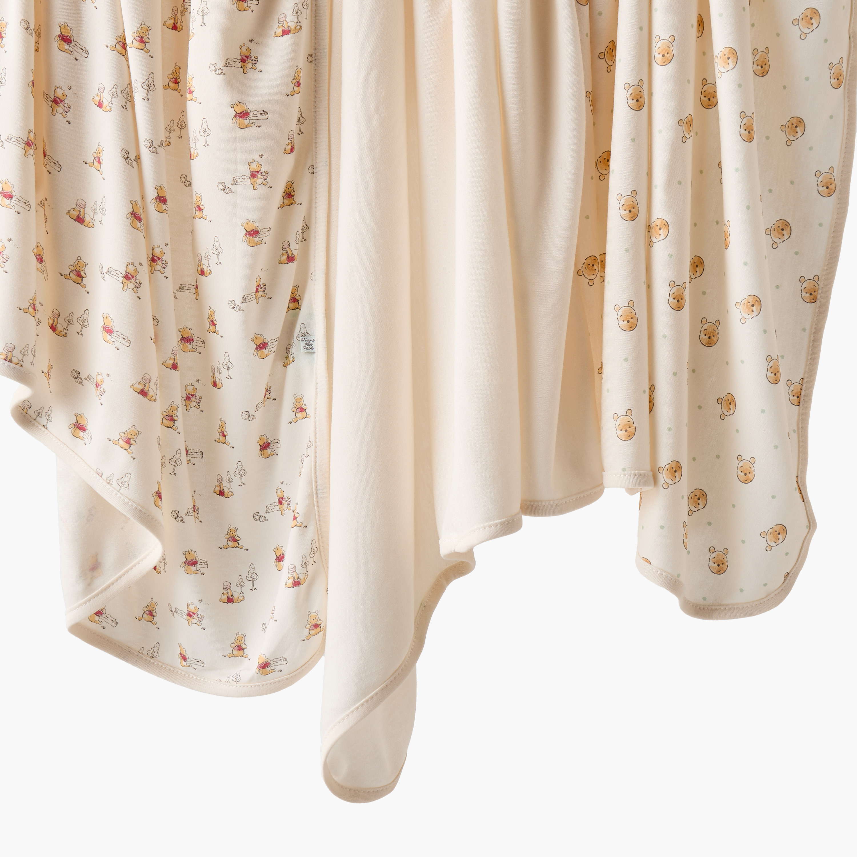 بطانيات حديثي الولادة من الخيزران بطبعات ويني ذا بوه من ديزني - عبوة من 3 قطع-baby-nursery-blanketsandswaddles-blanketsandquilts-image-4