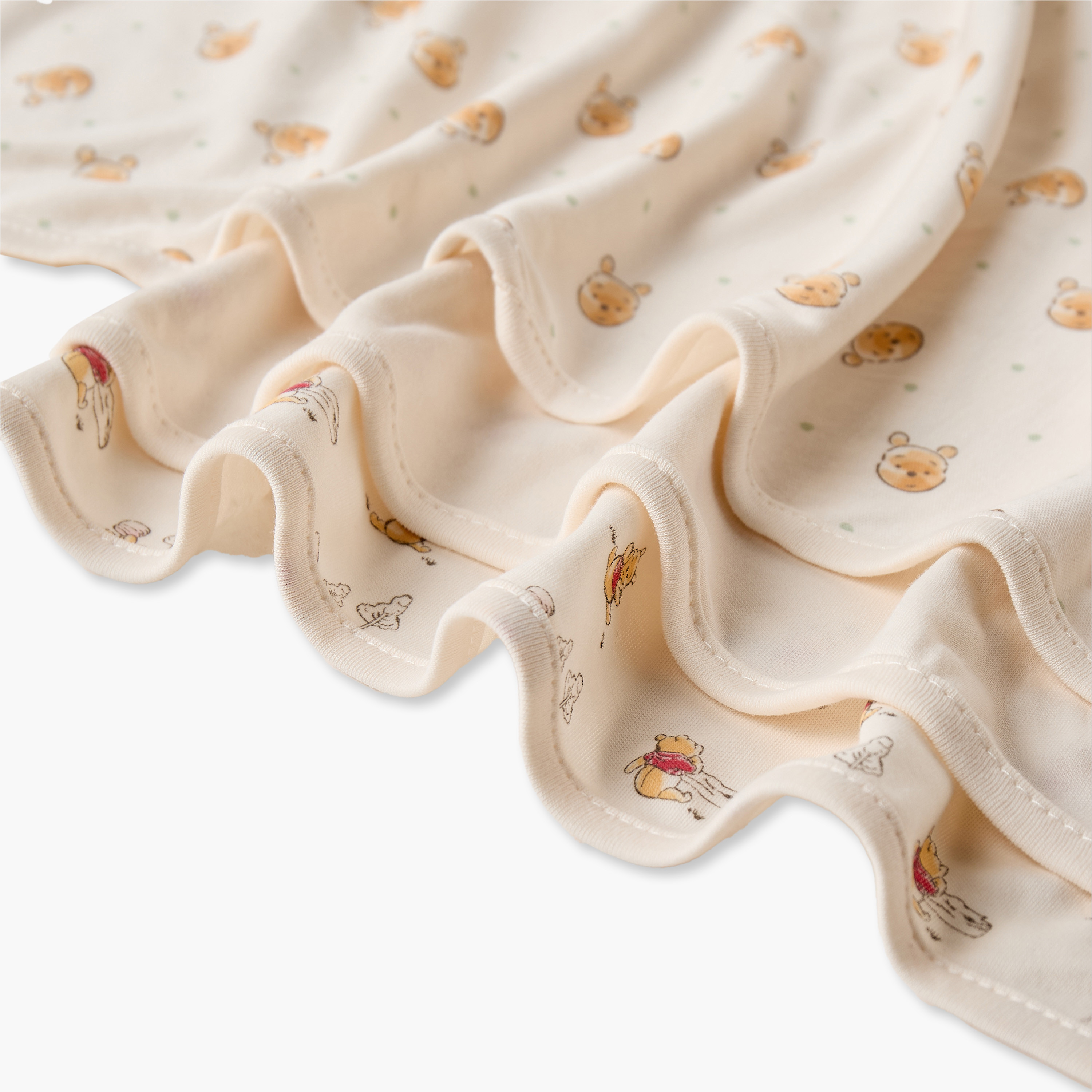 بطانيات حديثي الولادة من الخيزران بطبعات ويني ذا بوه من ديزني - عبوة من 3 قطع-baby-nursery-blanketsandswaddles-blanketsandquilts-image-6