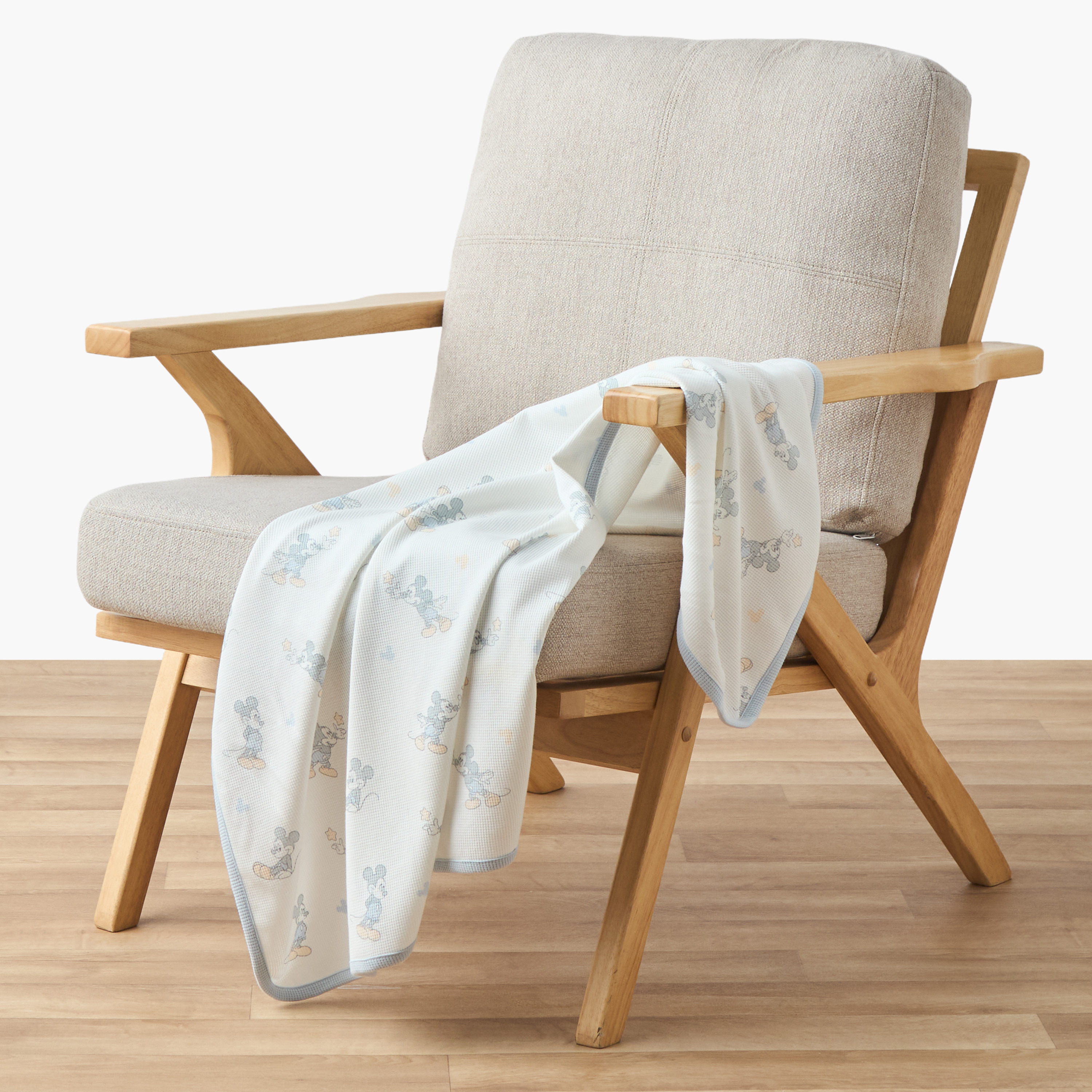 بطانية وافل وطبعات ميكي ماوس - عبوة من قطعتين-baby-nursery-blanketsandswaddles-blanketsandquilts-image-2