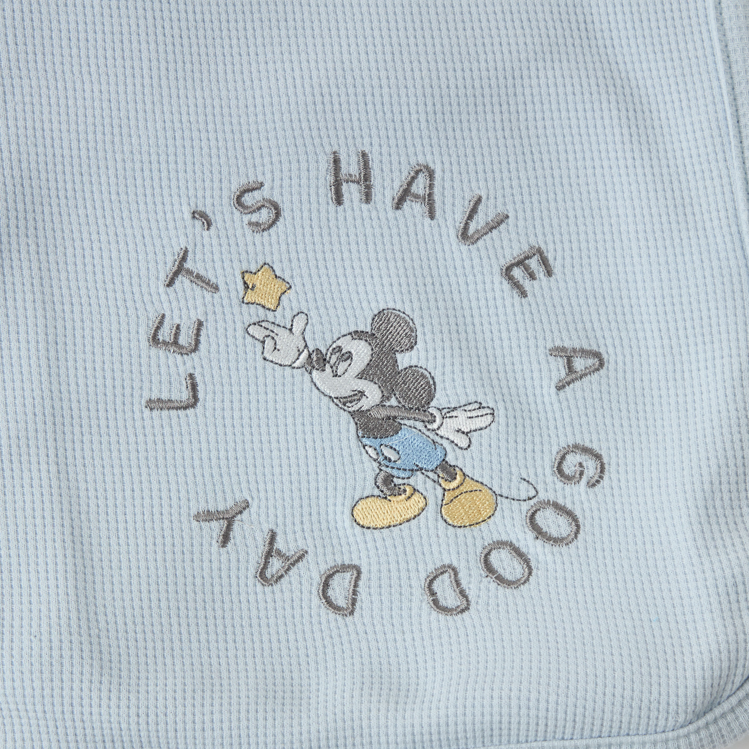 بطانية وافل وطبعات ميكي ماوس - عبوة من قطعتين-baby-nursery-blanketsandswaddles-blanketsandquilts-image-5
