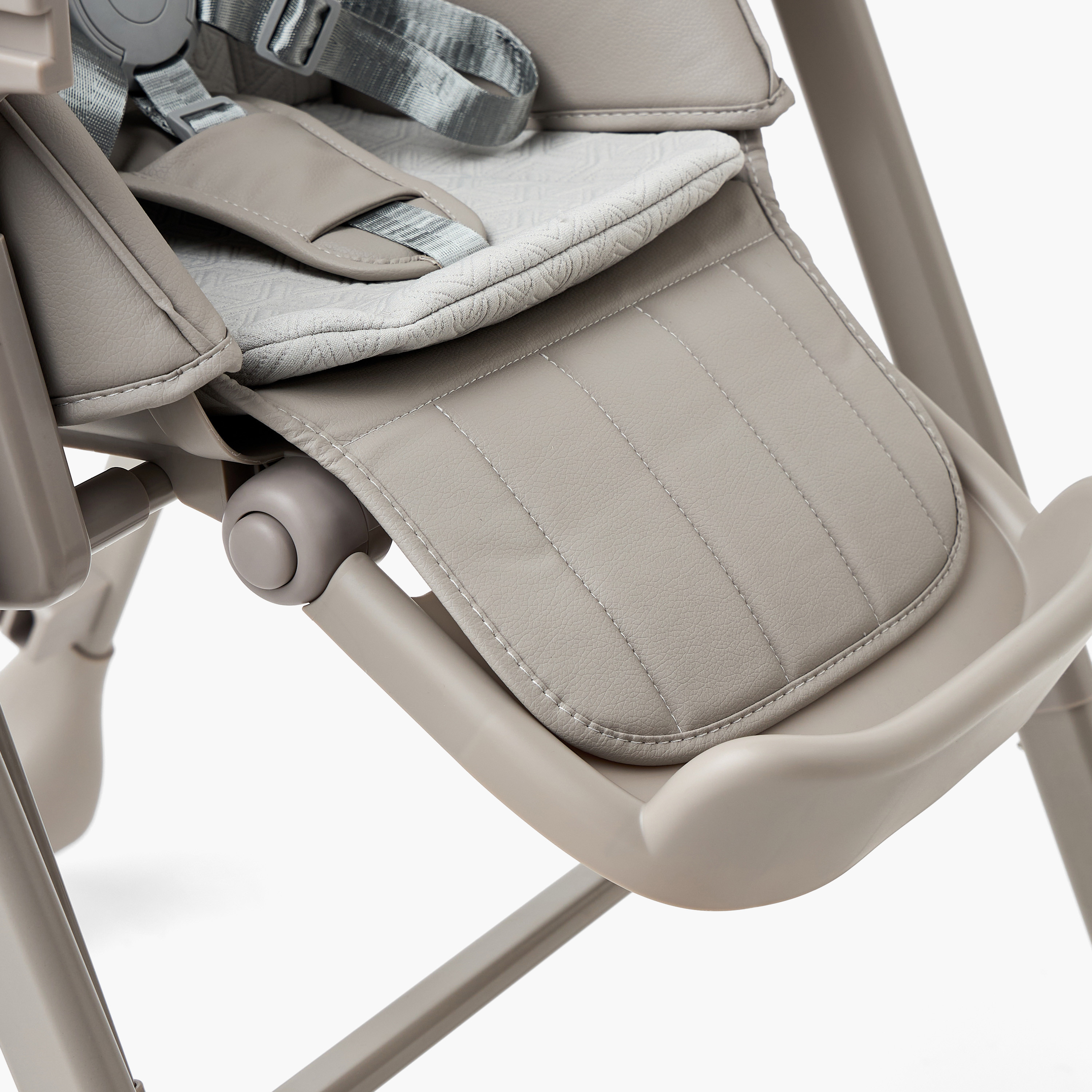 كرسي طعام هزاز مرتفع للرضع جينيفيا مع صينية من جيجلز-baby-feeding-highchairsandboosters-image-21