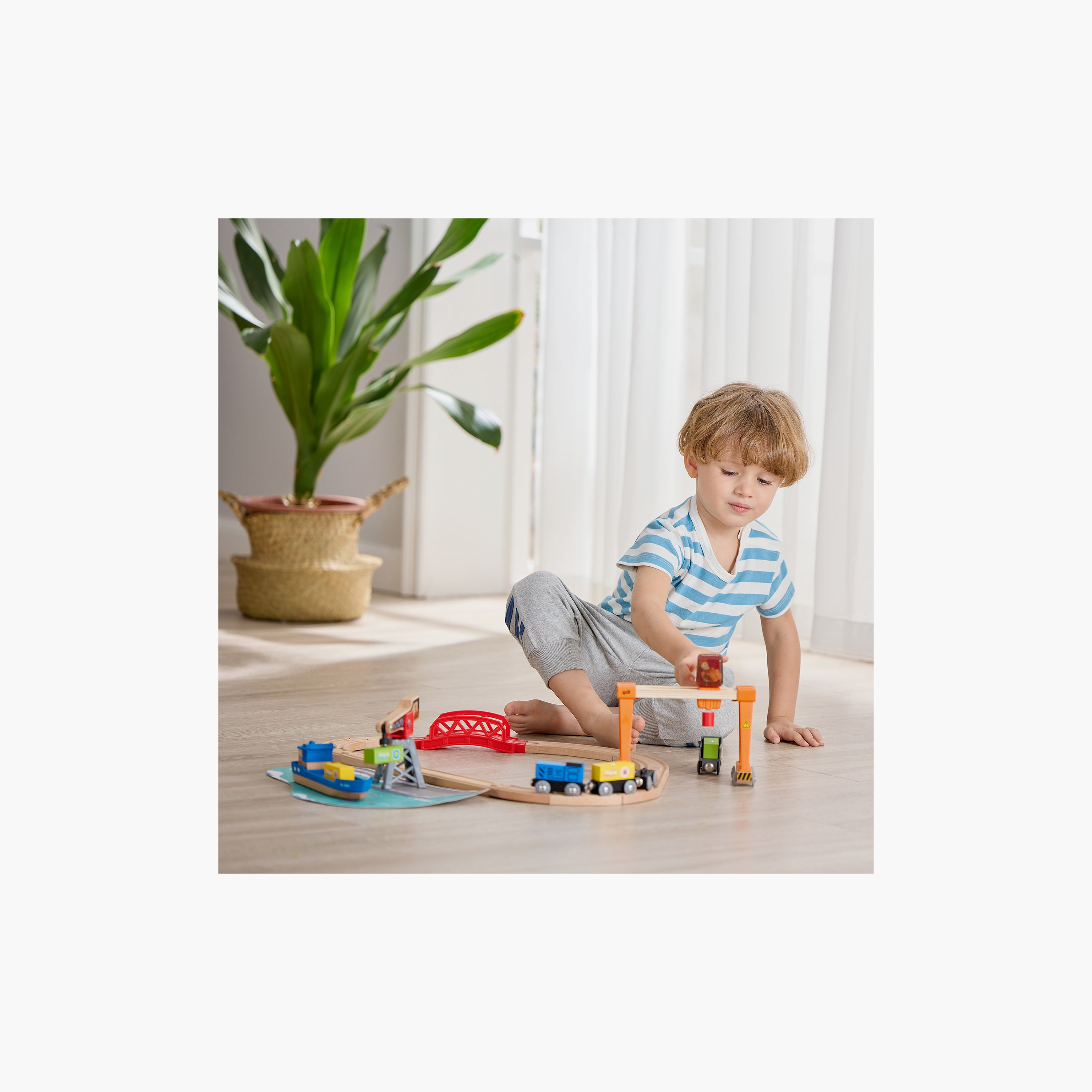 Hape Lift & Load Harbour Train Set-toys-playvehicles-vehicleplaysets-image-3