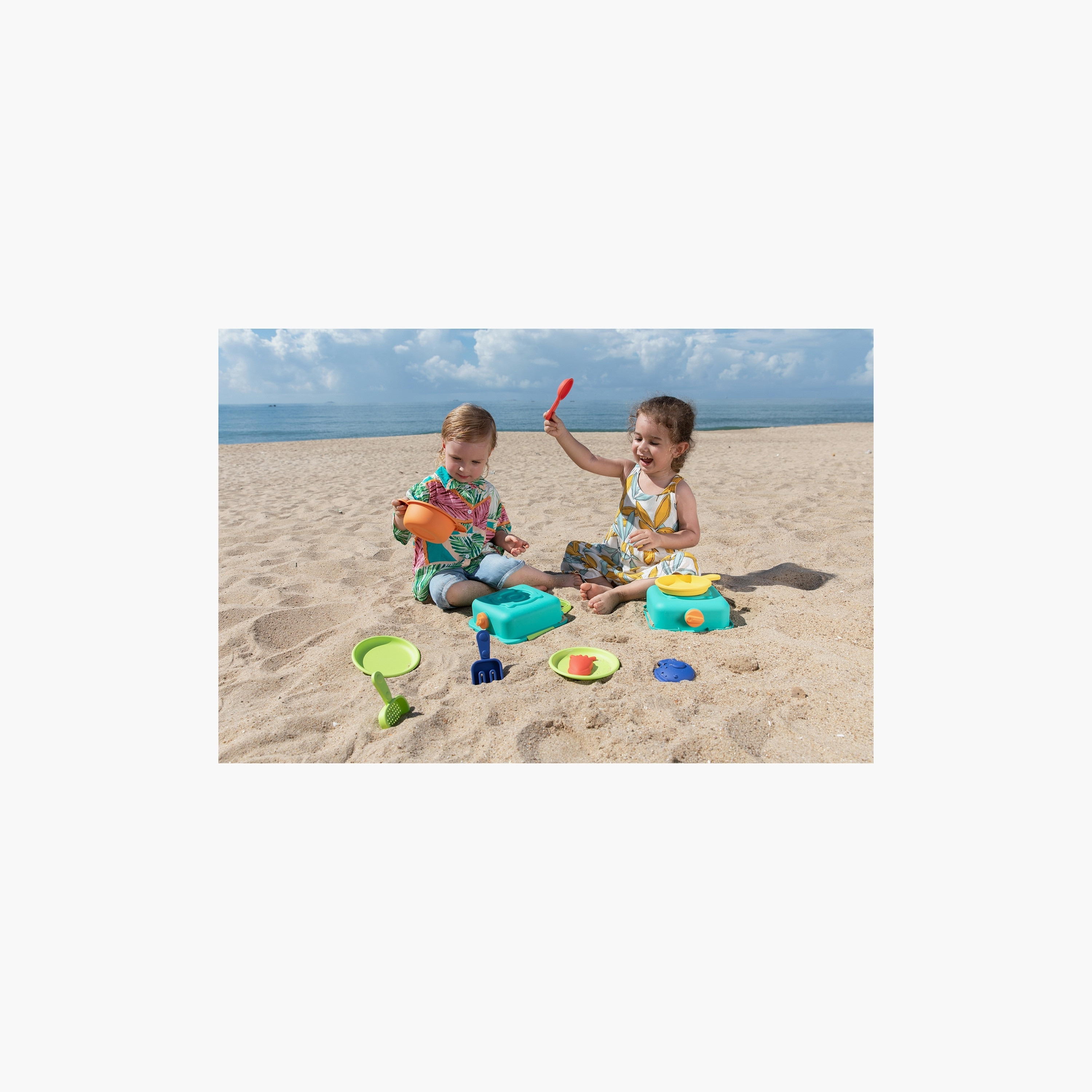 Hape Sandy Chef Beach Cooking Set-toys-outdoor-poolandbeach-beachtoys-image-2