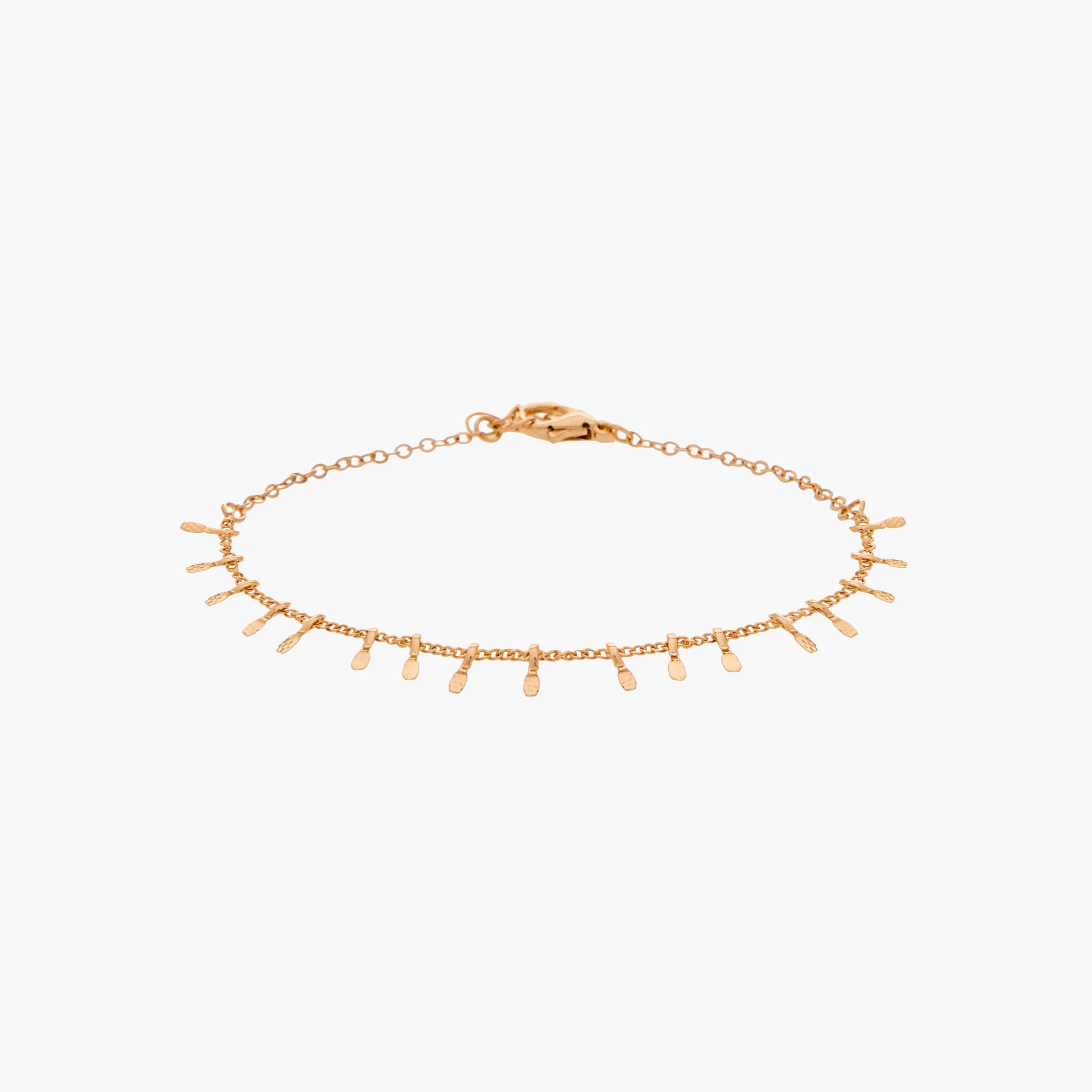 طقم أساور ذهبية اللون بتزيينات - عبوة من 3 قطع-women-watchesandjewellery-jewellery-banglesandbracelets-image-2