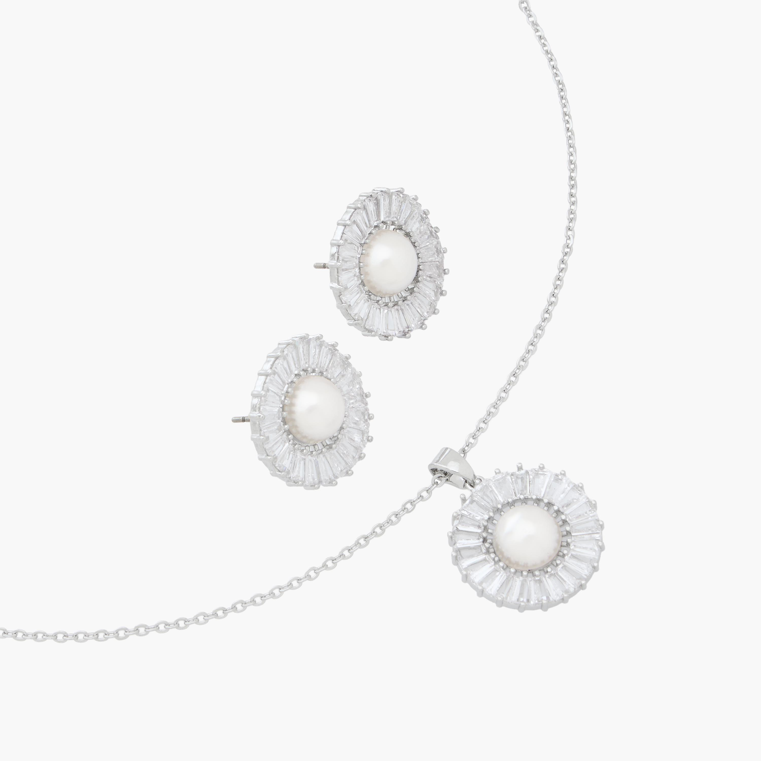عقد وحلق بتزيينات مكعبات زيركون - طقم من قطعتين-women-watchesandjewellery-jewellery-jewellerysets-image-3