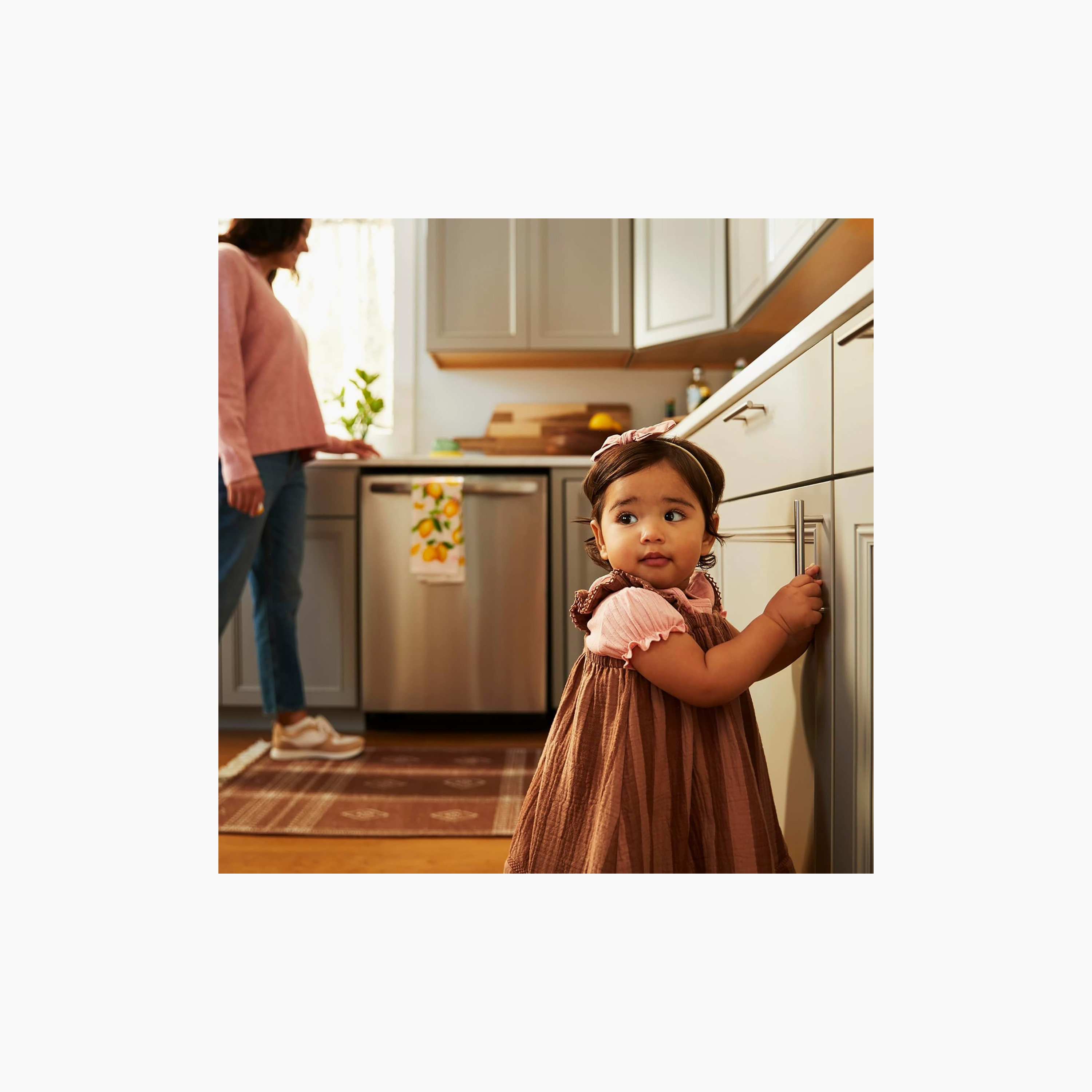Set of 5 Safety 1st Proofing Secure-to-Explore Adhesive Magnetic Locks with Key-baby-healthandsafety-babyproofing-image-15