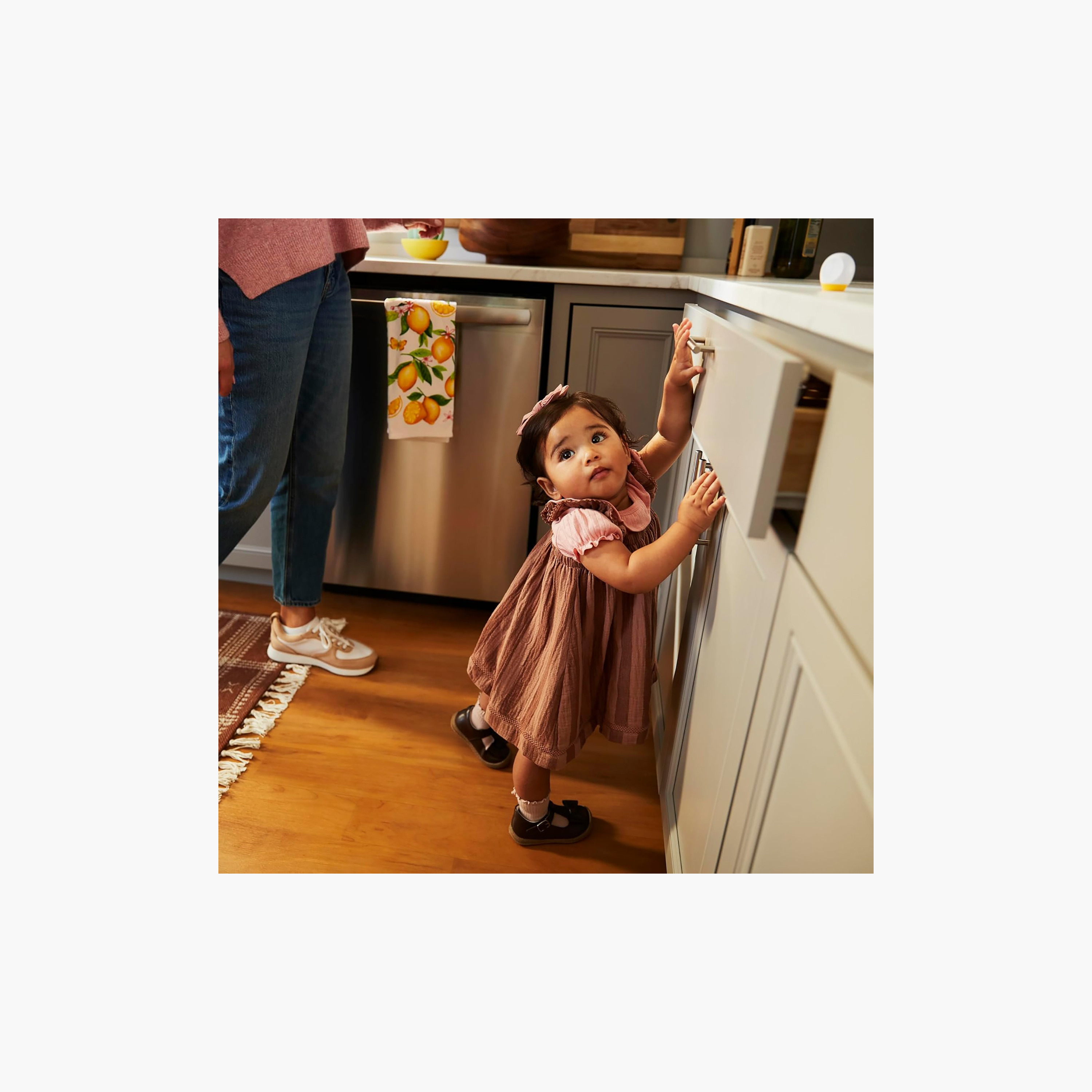 Set of 5 Safety 1st Proofing Secure-to-Explore Adhesive Magnetic Locks with Key-baby-healthandsafety-babyproofing-image-3