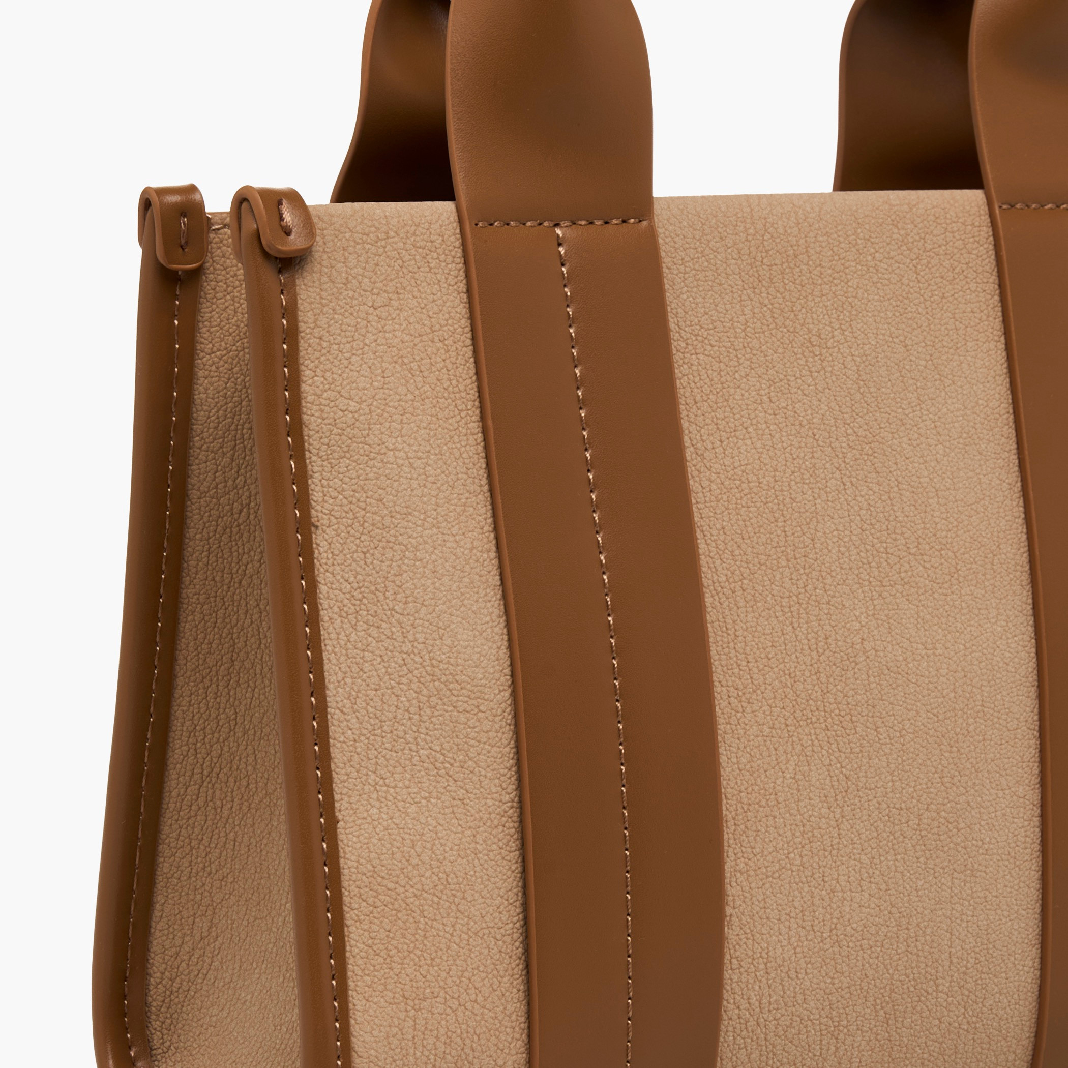 شنطة توت بسحاب إغلاق وألواح من كريسبيلا-women-bagsandwallets-handbags-image-6