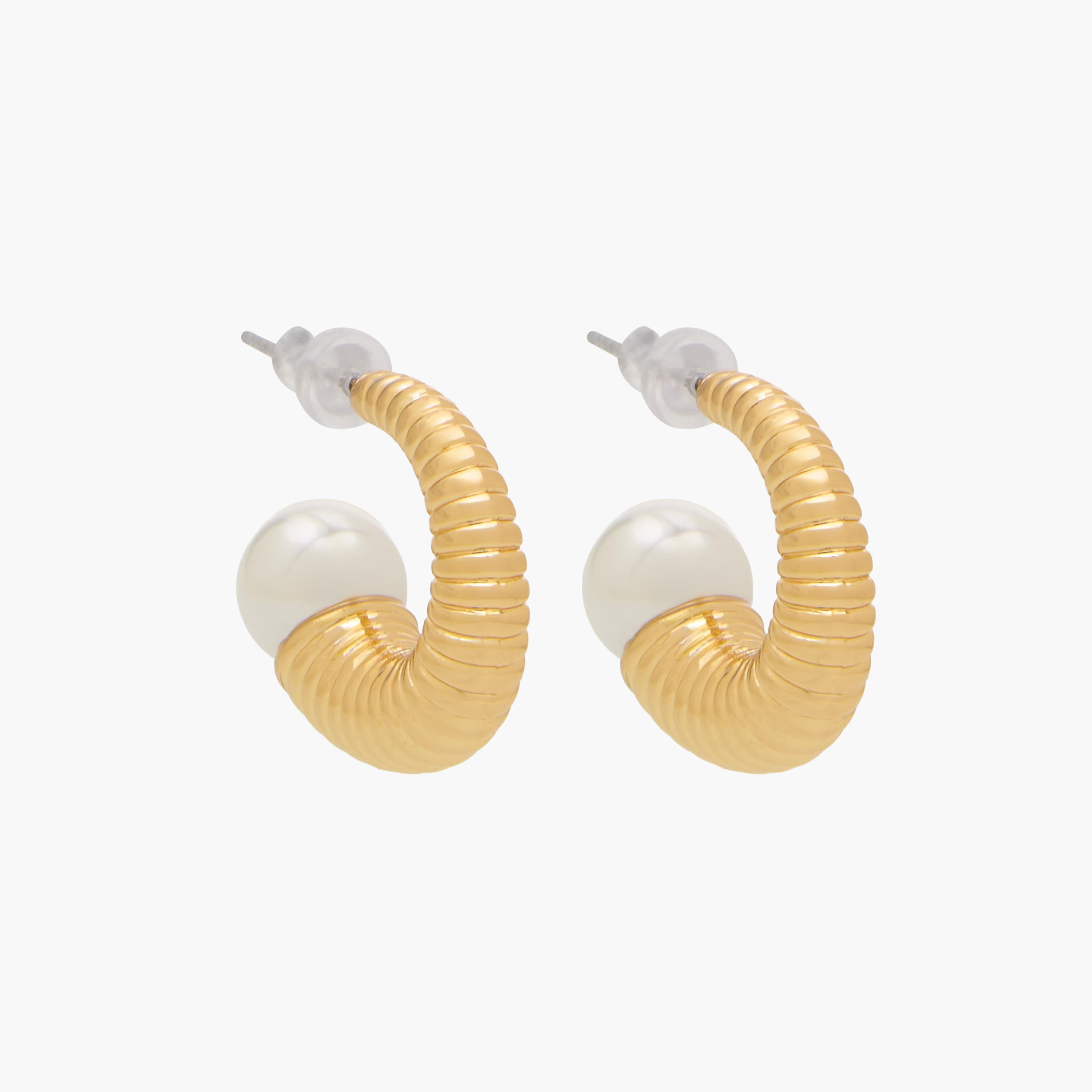 أقراط هوب بلون ذهبي ومكبس إغلاق-women-watchesandjewellery-jewellery-earrings-image-2