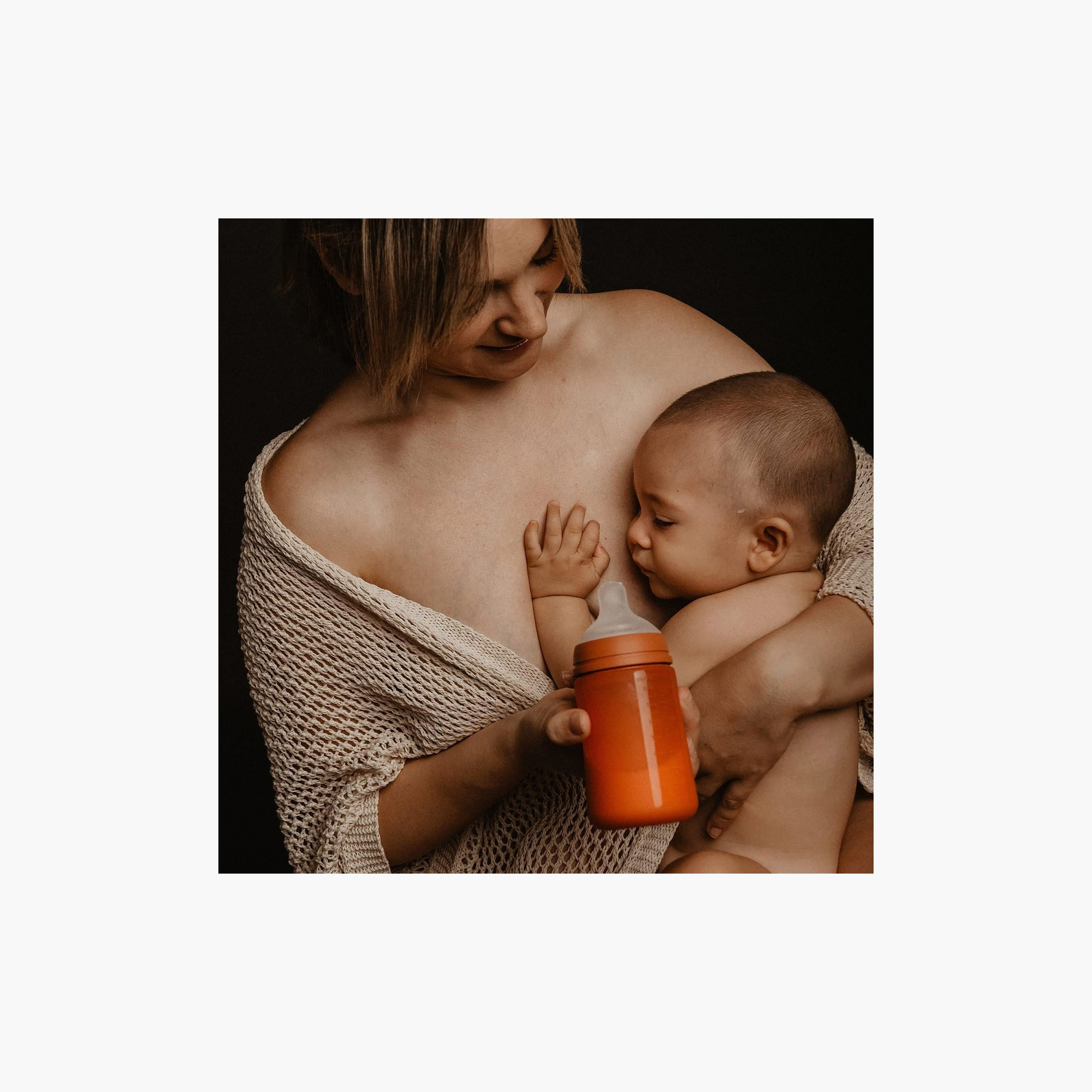 رضاعة زجاجية بتدفق بطيء ووند ليبرتي من سوافينكس - 240 مل (3 شهور فما فوق)-baby-feeding-feedingbottles-bottlesandteats-image-2