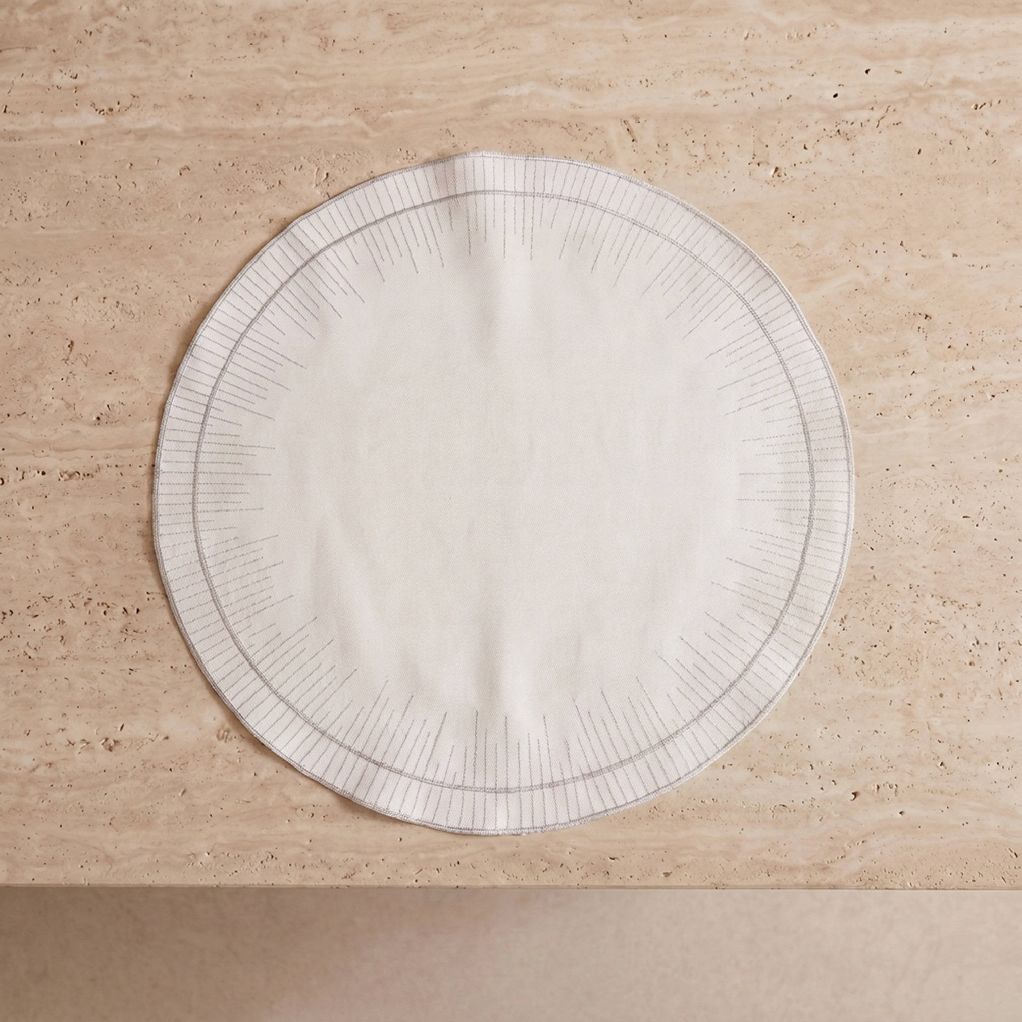 طقم لبادة صحون مطرزة 4 قطع من نيما - 38 سم-household-dining-tablelinen-placemats-image-1