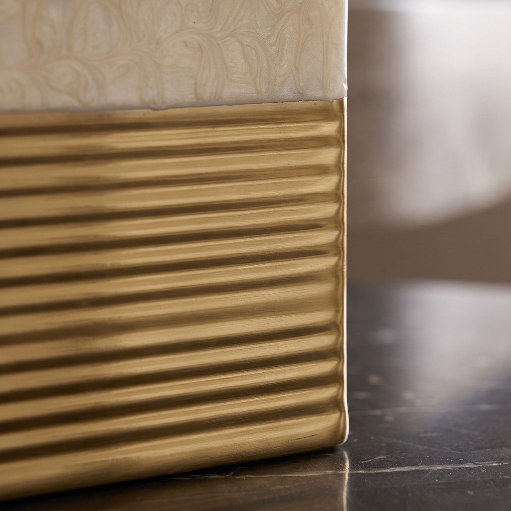 Half Enamel Metallic Tissue Box-household-bathandlaundry-bathaccessories-bathaccessorysets-image-2