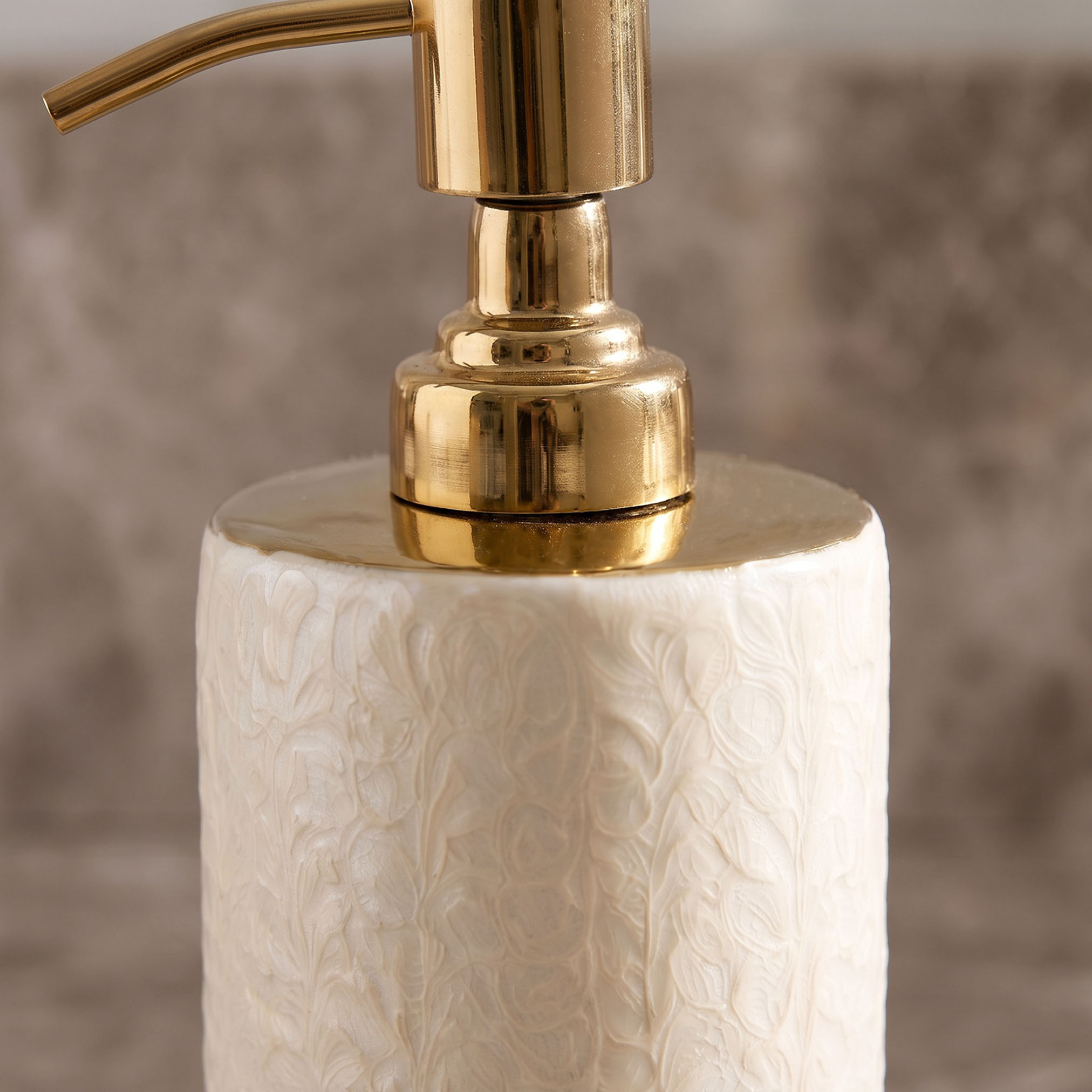 Half Enamel Metallic Lotion dispenser-household-bathandlaundry-bathaccessories-soapdishesanddispensers-image-3