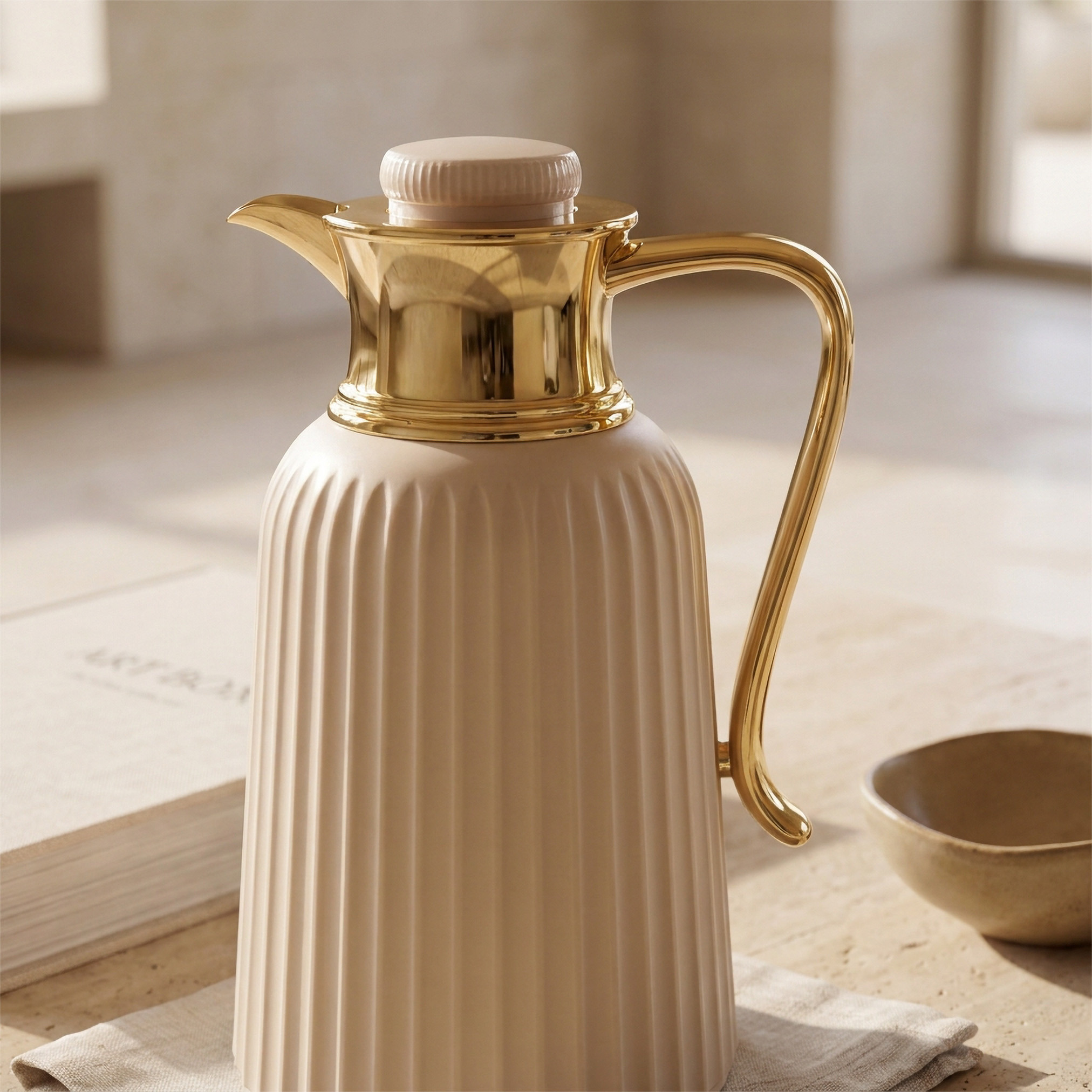 Nehma Vacuum Flask - 1L-household-dining-drinkserveware-jugsdecantersandcarafes-image-2
