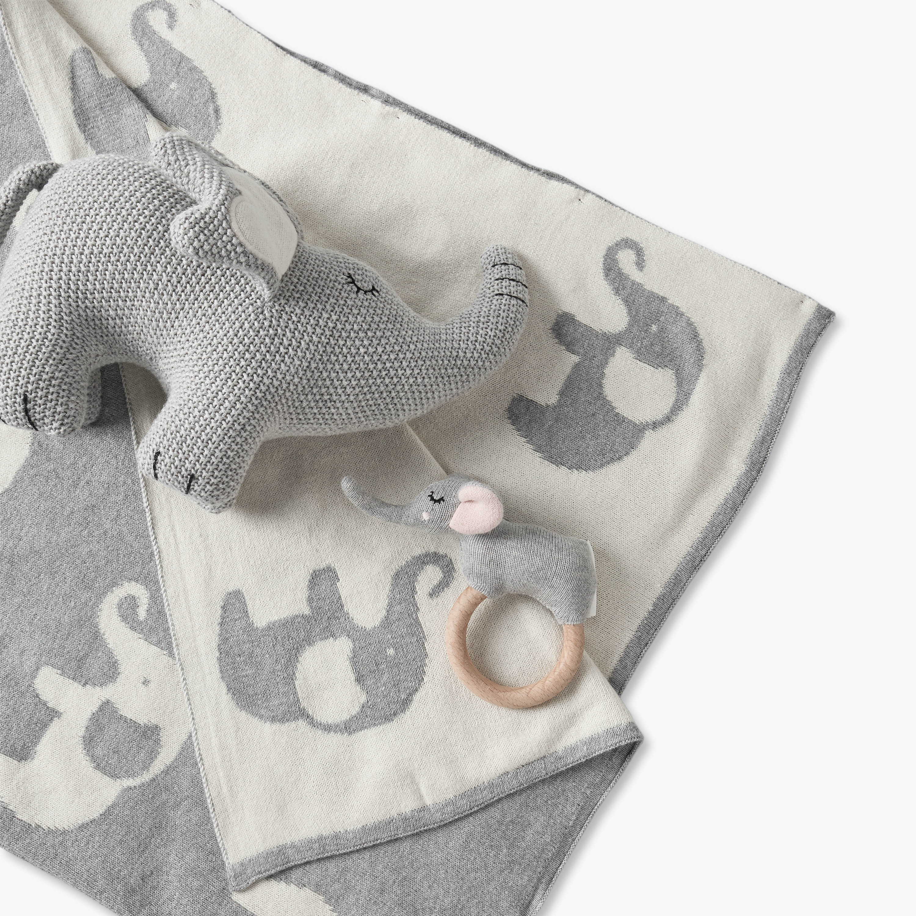 طقم هدايا بطانية لحديثي الولادة بتصميم فيل من 4 قطع - 80x100 سم-baby-nursery-blanketsandswaddles-receivingblankets-image-6