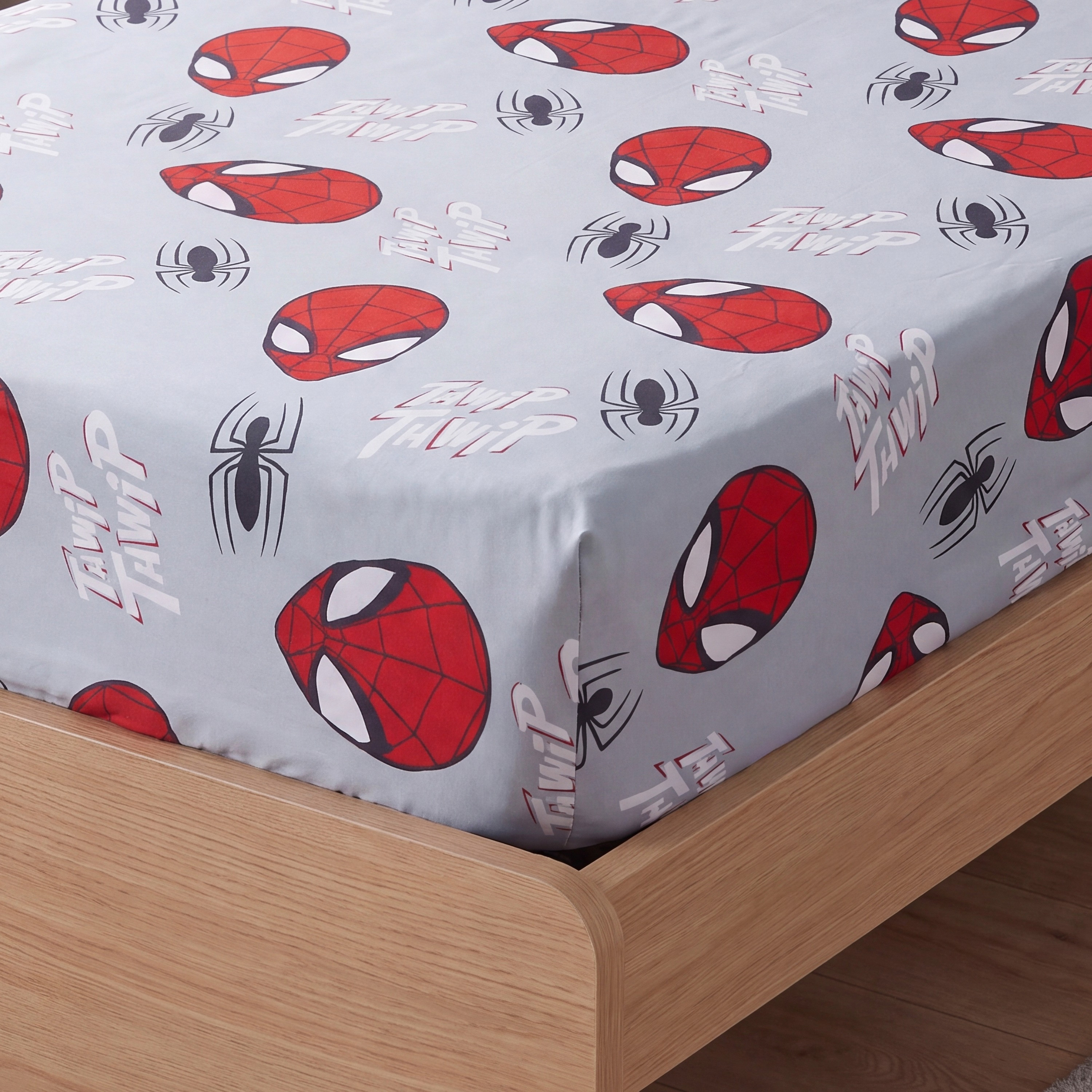 طقم مفروشات سرير من الألياف الدقيقة 4 قطع بطبعات سبايدر مان - 135 × 220 سم-baby-nursery-toddlerbedding-image-3