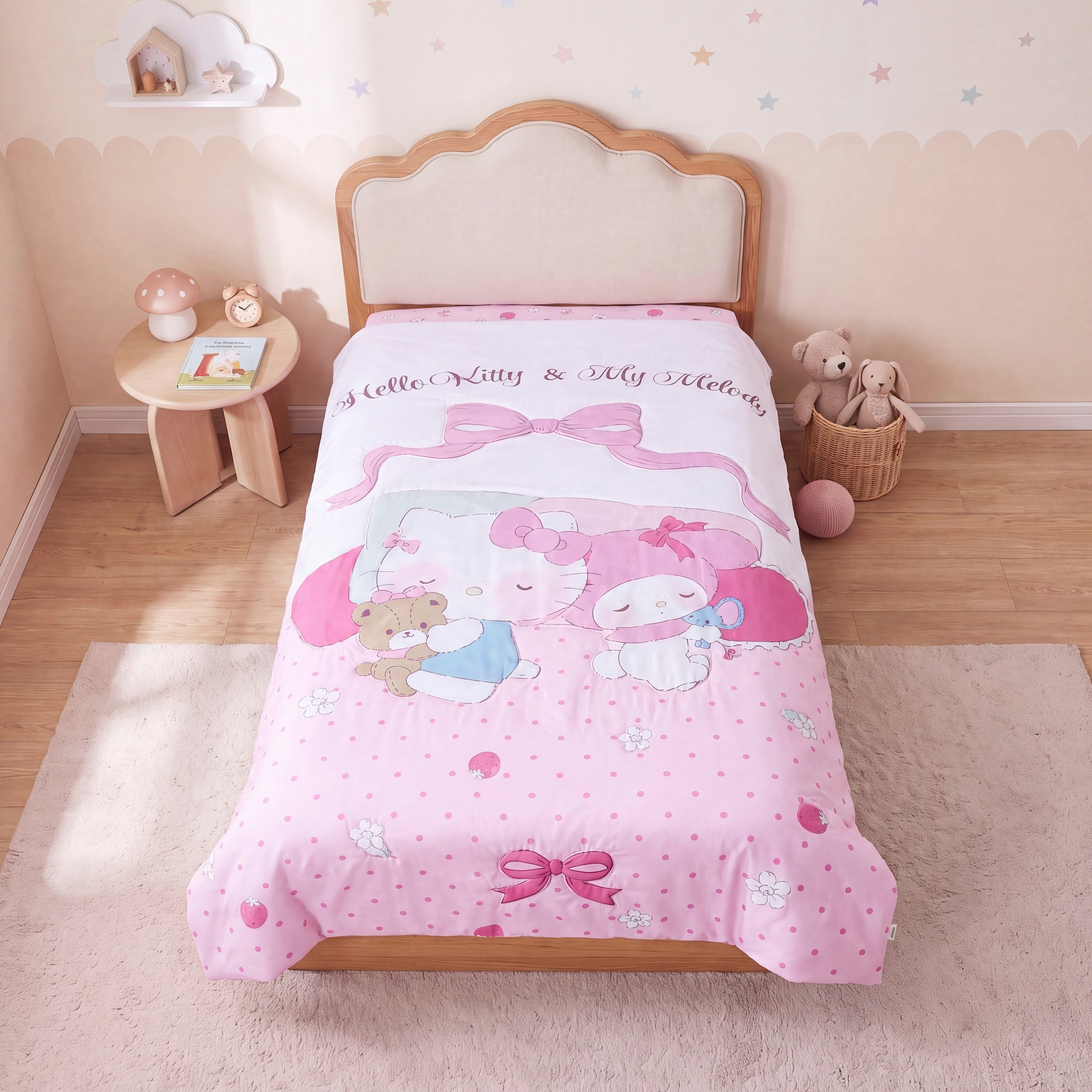 طقم مفروشات سرير من المايكروفايبر بطبعة هيلو كيتي من سانريو - 4 قطع-baby-nursery-babybedding-image-2