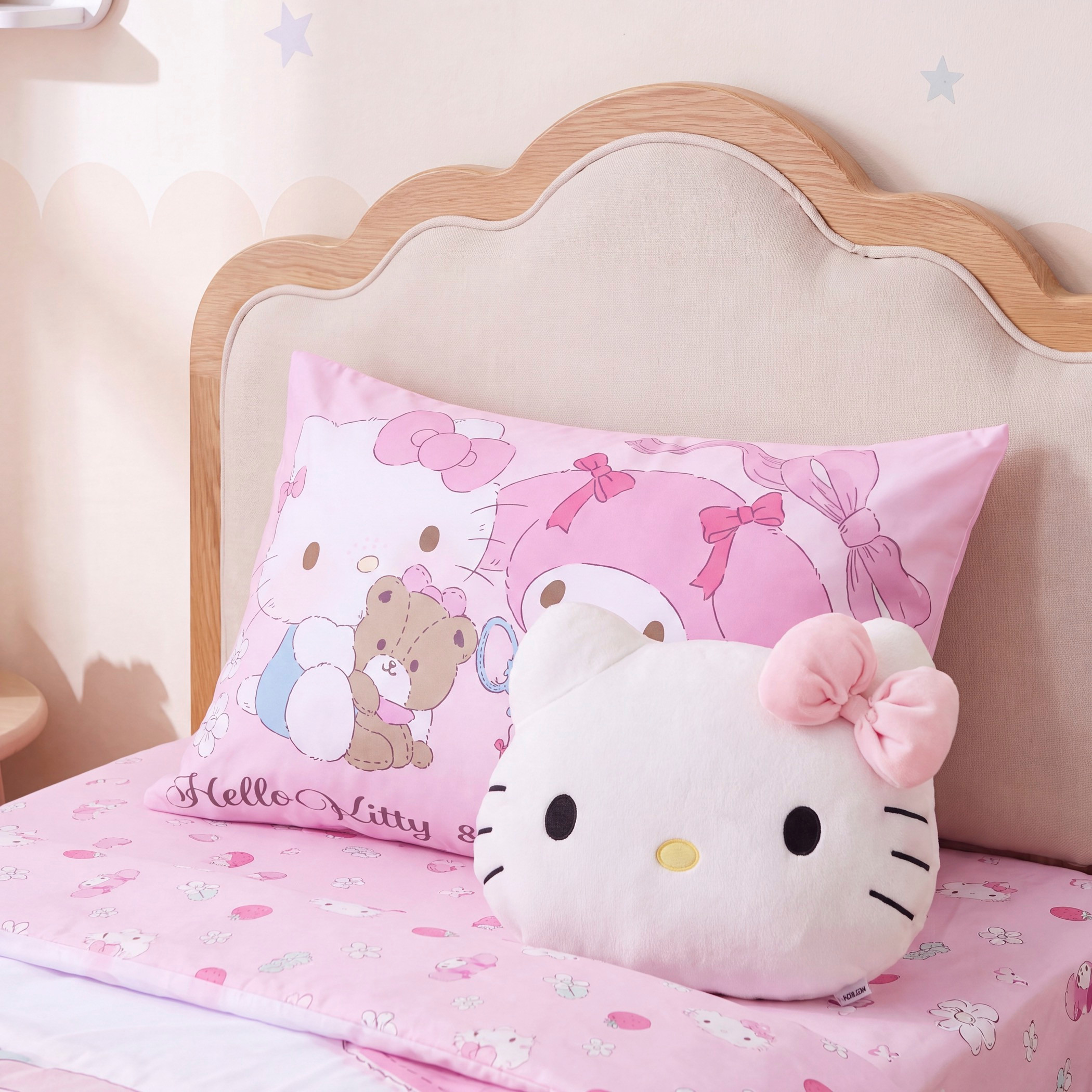 طقم مفروشات سرير من المايكروفايبر بطبعة هيلو كيتي من سانريو - 4 قطع-baby-nursery-babybedding-image-4
