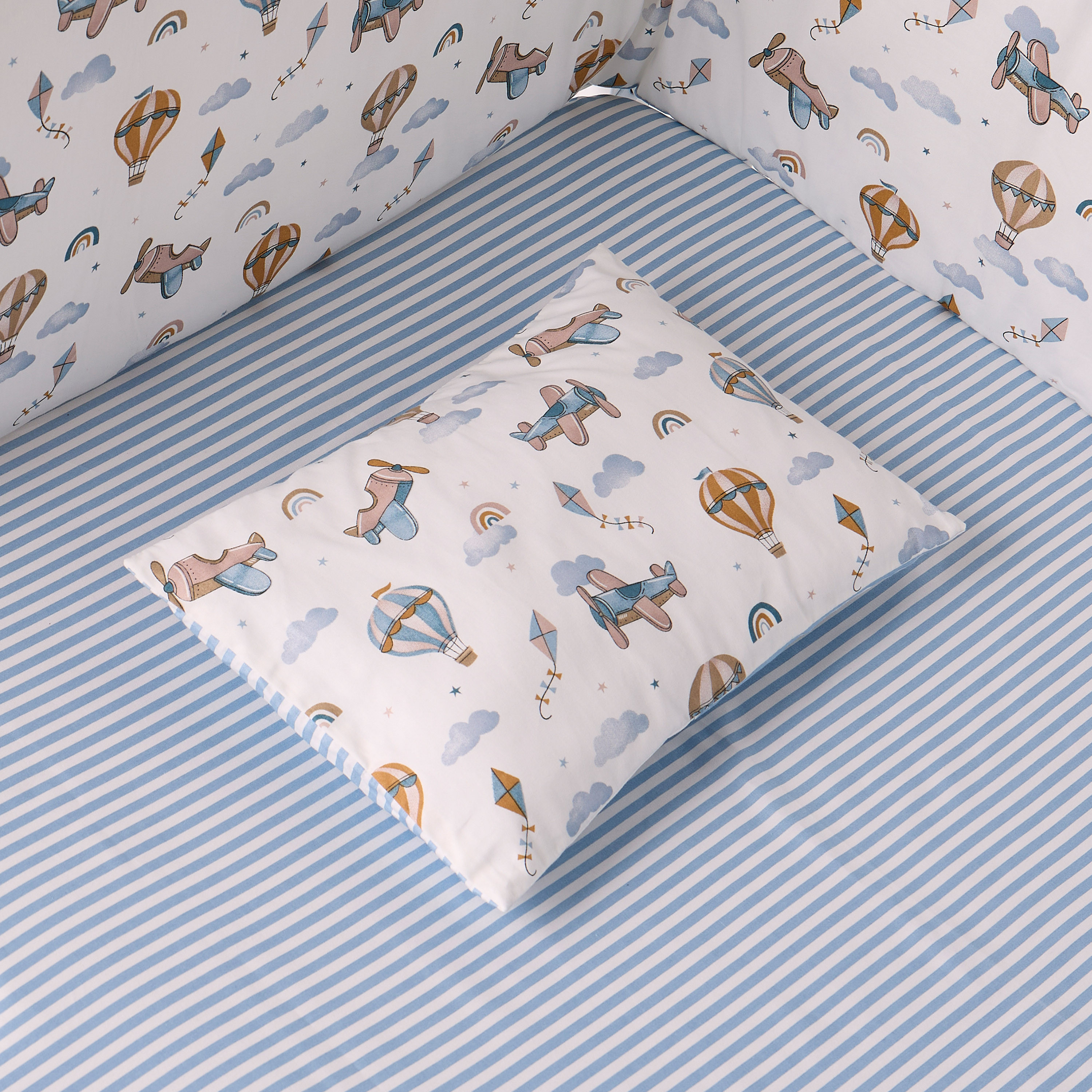 طقم لحلف قطن 4 قطع بطبعات طائرات من جونيورز - 90×130 سم-baby-nursery-babybedding-image-6