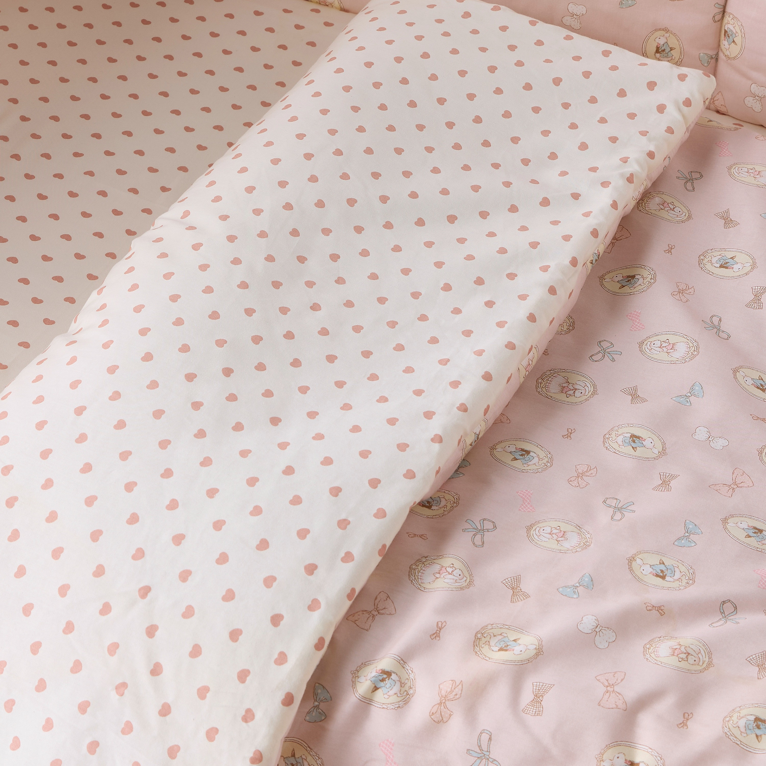 طقم مفروشات سرير 4 قطع بطبعات فيونكة من جونيورز-baby-nursery-babybedding-image-7