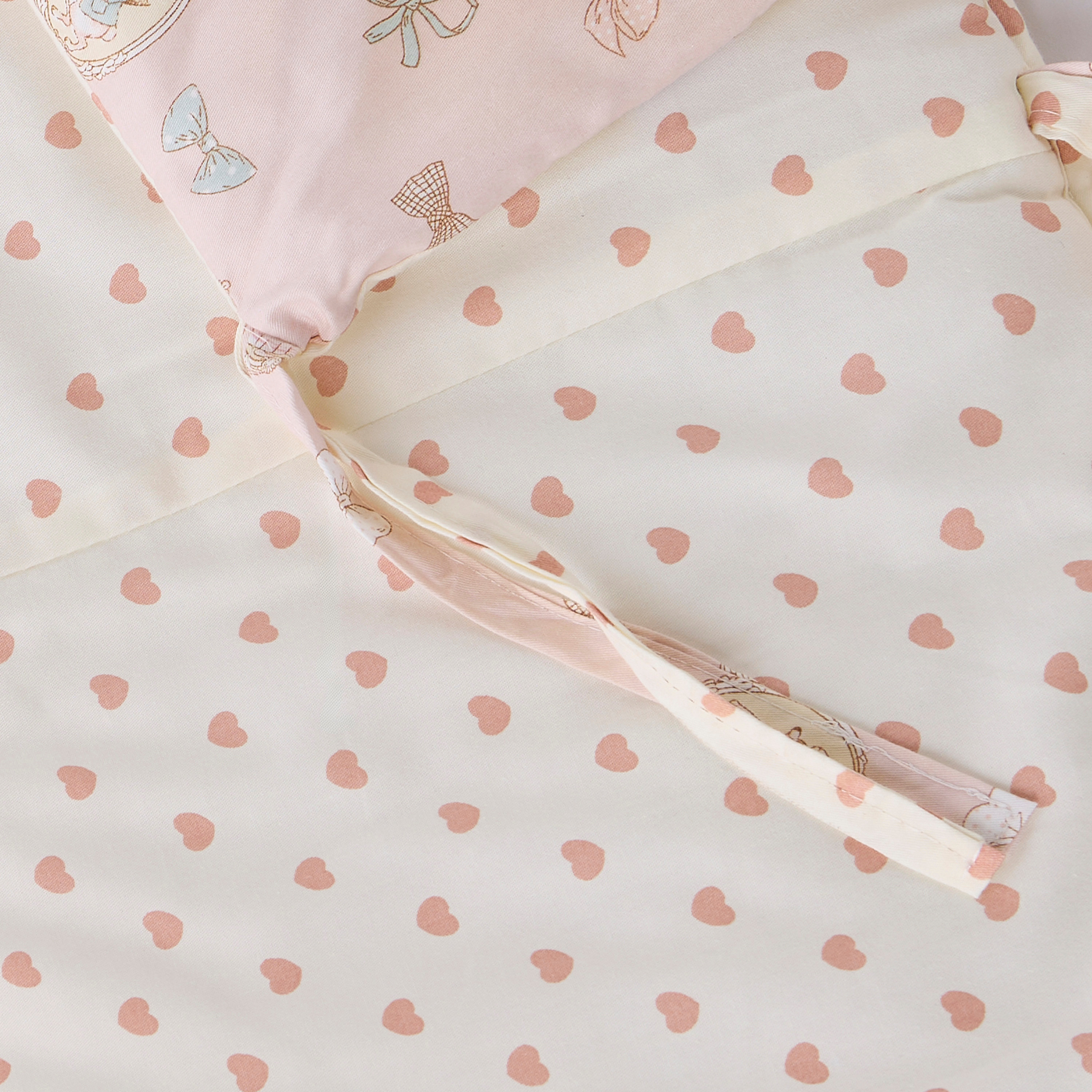 طقم مفروشات سرير 4 قطع بطبعات فيونكة من جونيورز-baby-nursery-babybedding-image-9