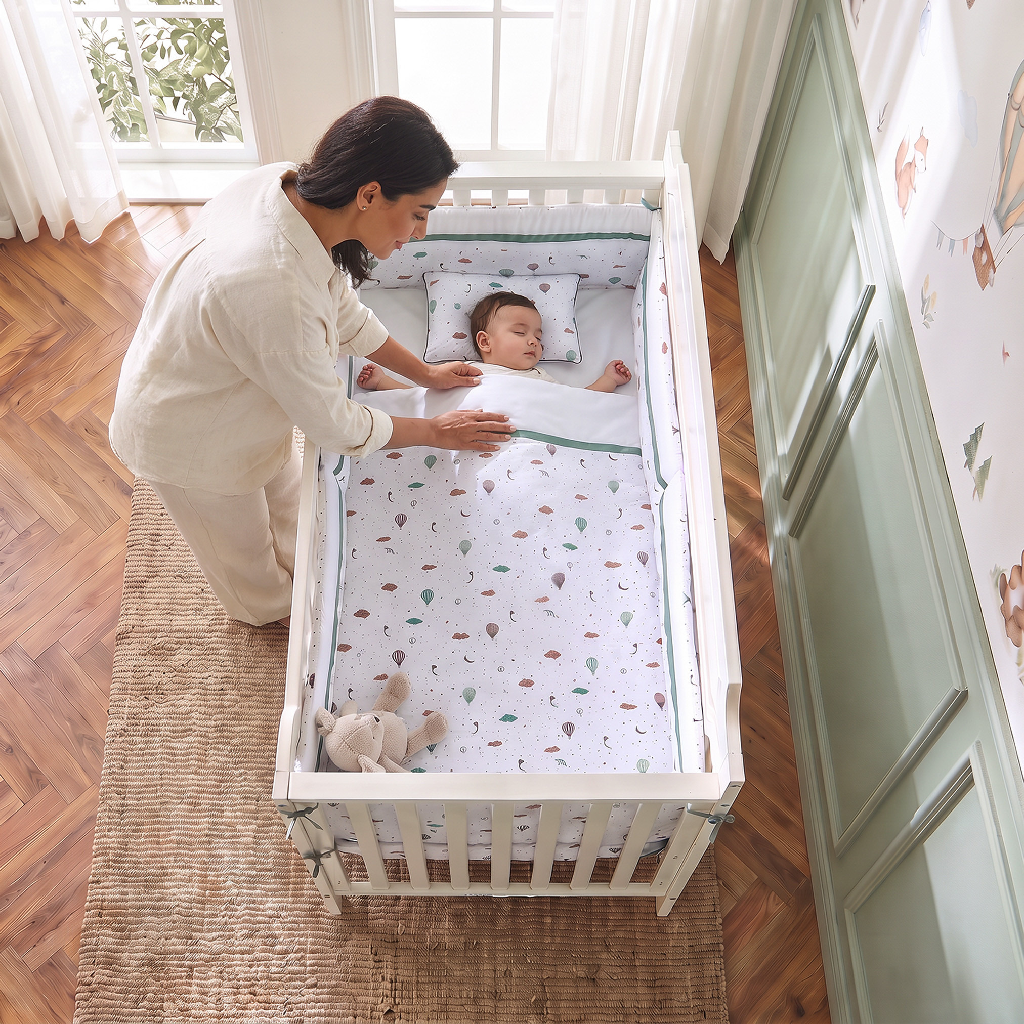 طقم مفروشات سرير قطن من 4 قطع بطبعات بالونات الهواء الساخن من جونيورز-baby-nursery-babybedding-image-10