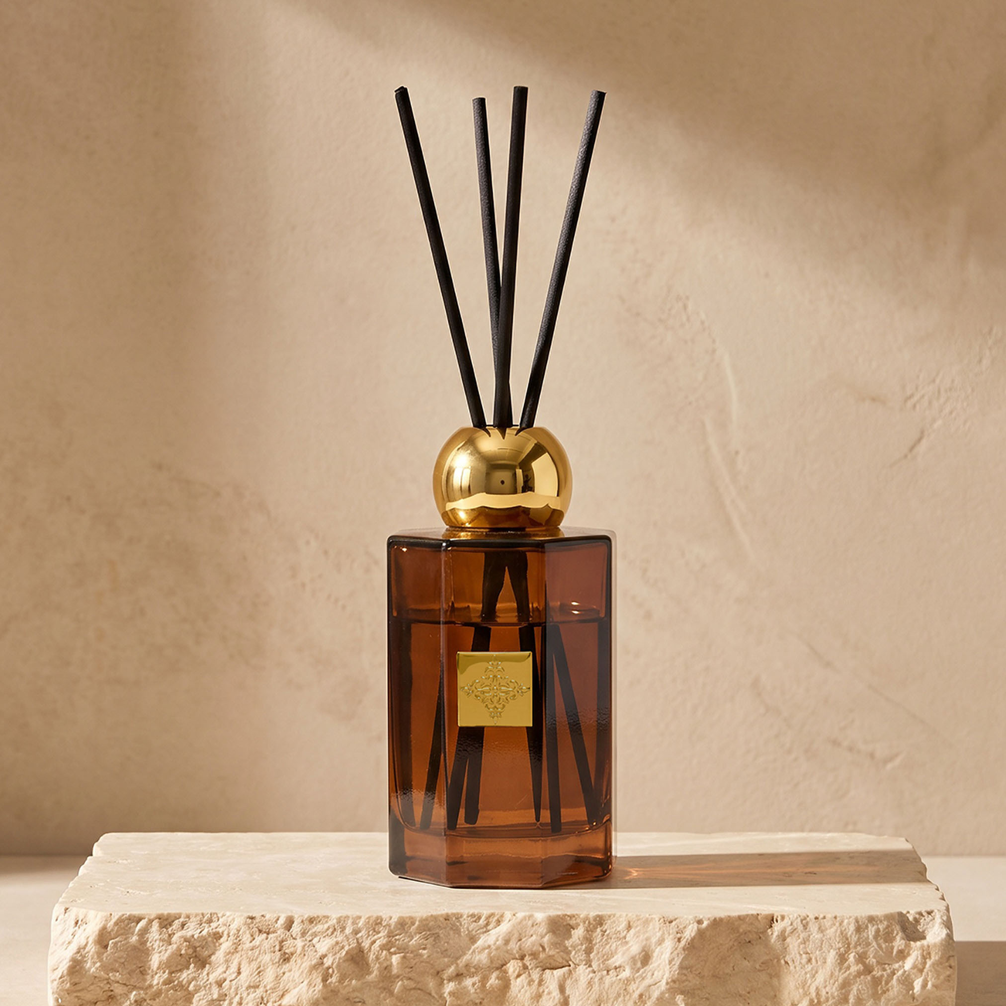 موزع عطور بالأعواد سيلكن بيتال من لوكس إسنس - 150 مل-household-homefragrance-reeddiffusers-image-1
