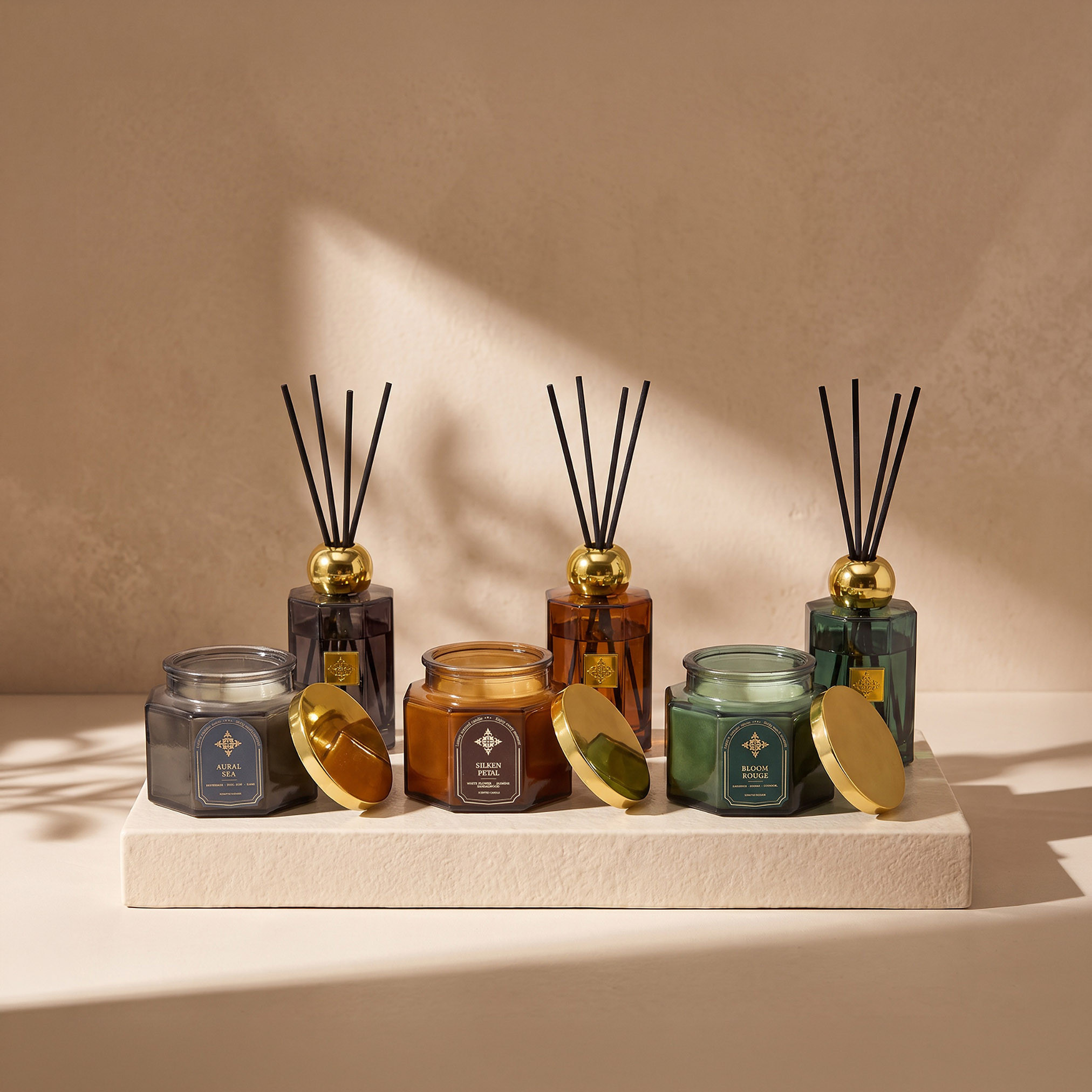 شمعة عطرية ببرطمان سيلكن بيتال من لوكس إسينس - 260 جم-household-homefragrance-candles-image-6