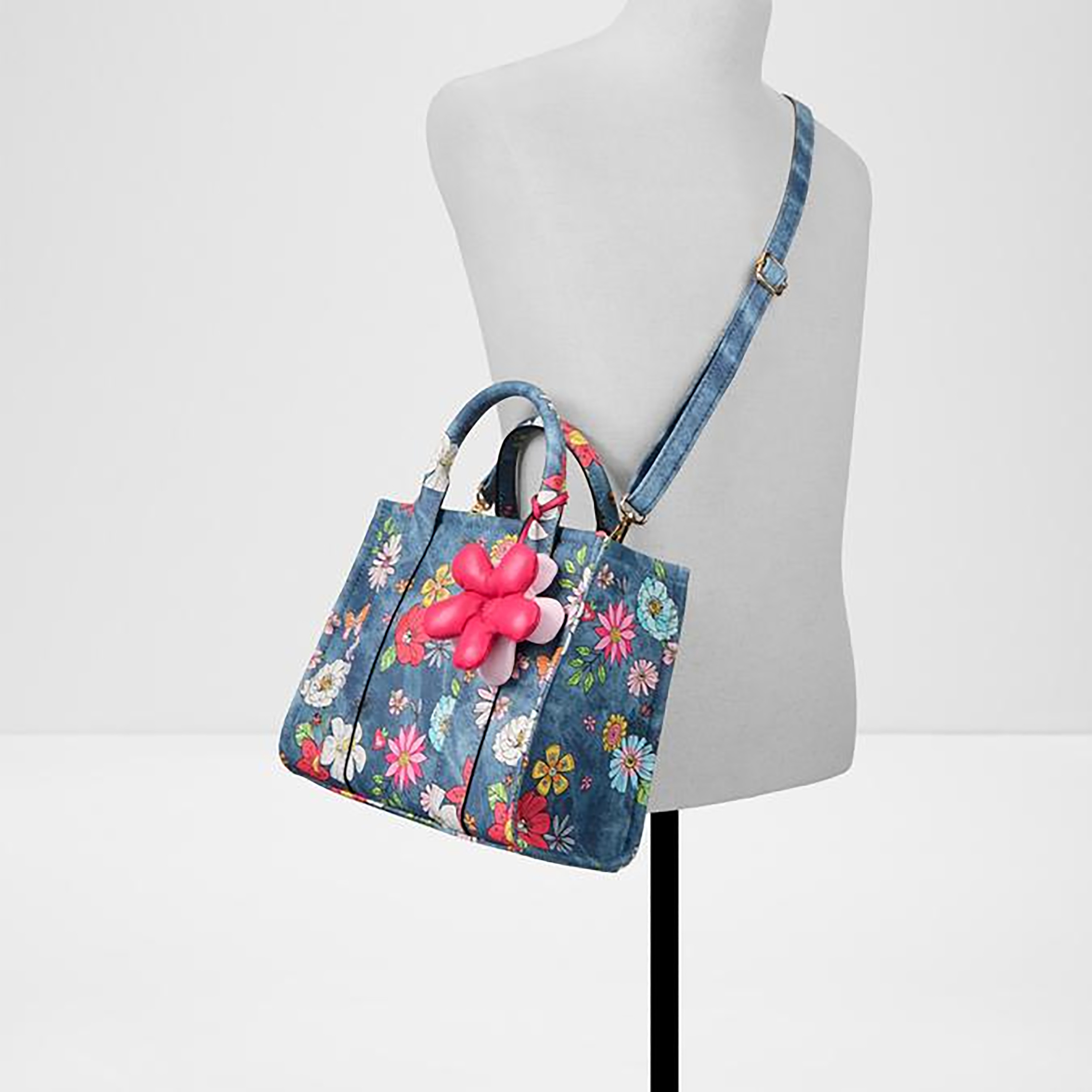 حقيبة ألدو فلوربلوم ذات المقبضين بنقشة الزهور مع سحاب وحزام-women-bagsandwallets-handbags-image-4