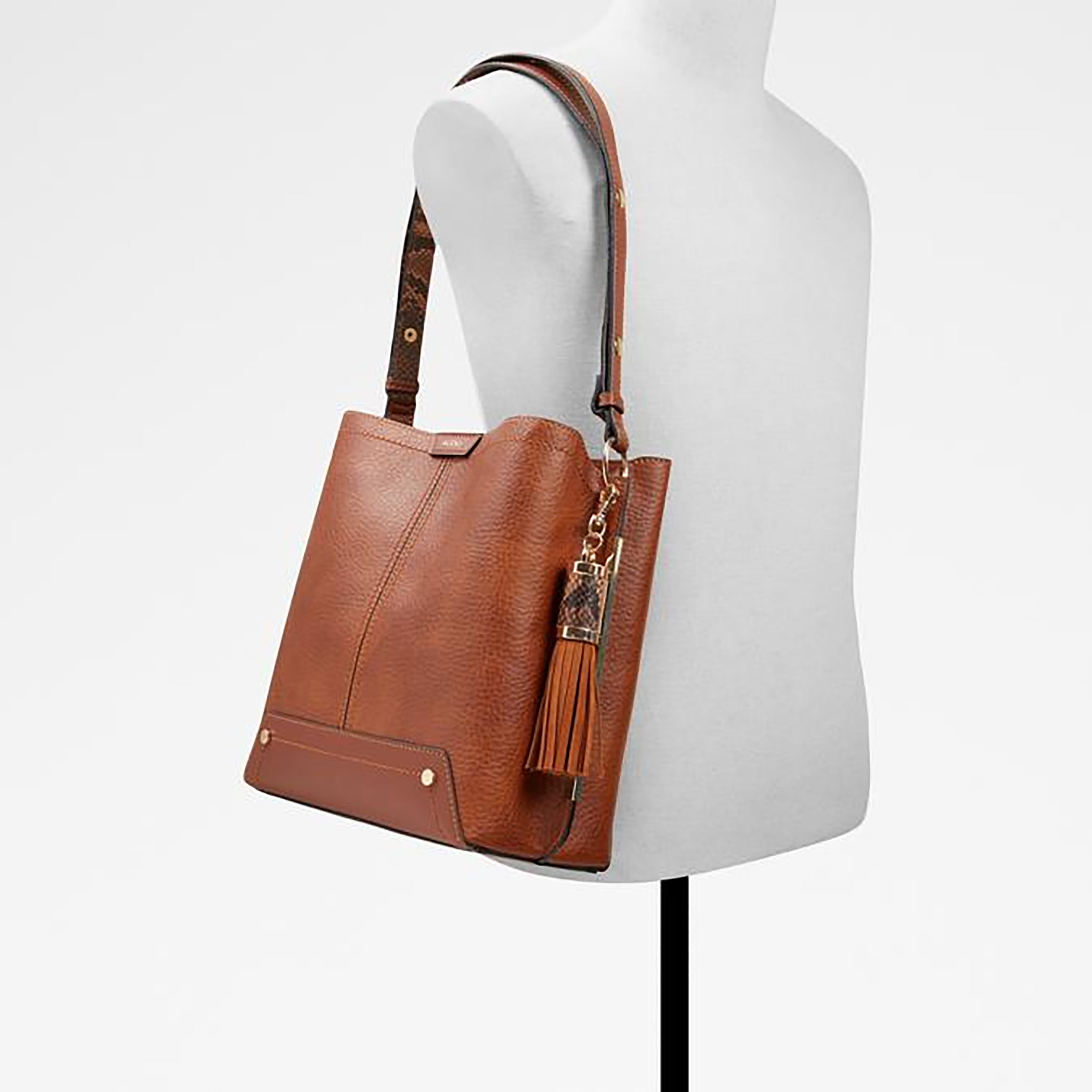 حقيبة ألدو كاليا البسيطة ذات الإغلاق المغناطيسي وحزام قابل للتعديل-women-bagsandwallets-handbags-image-5