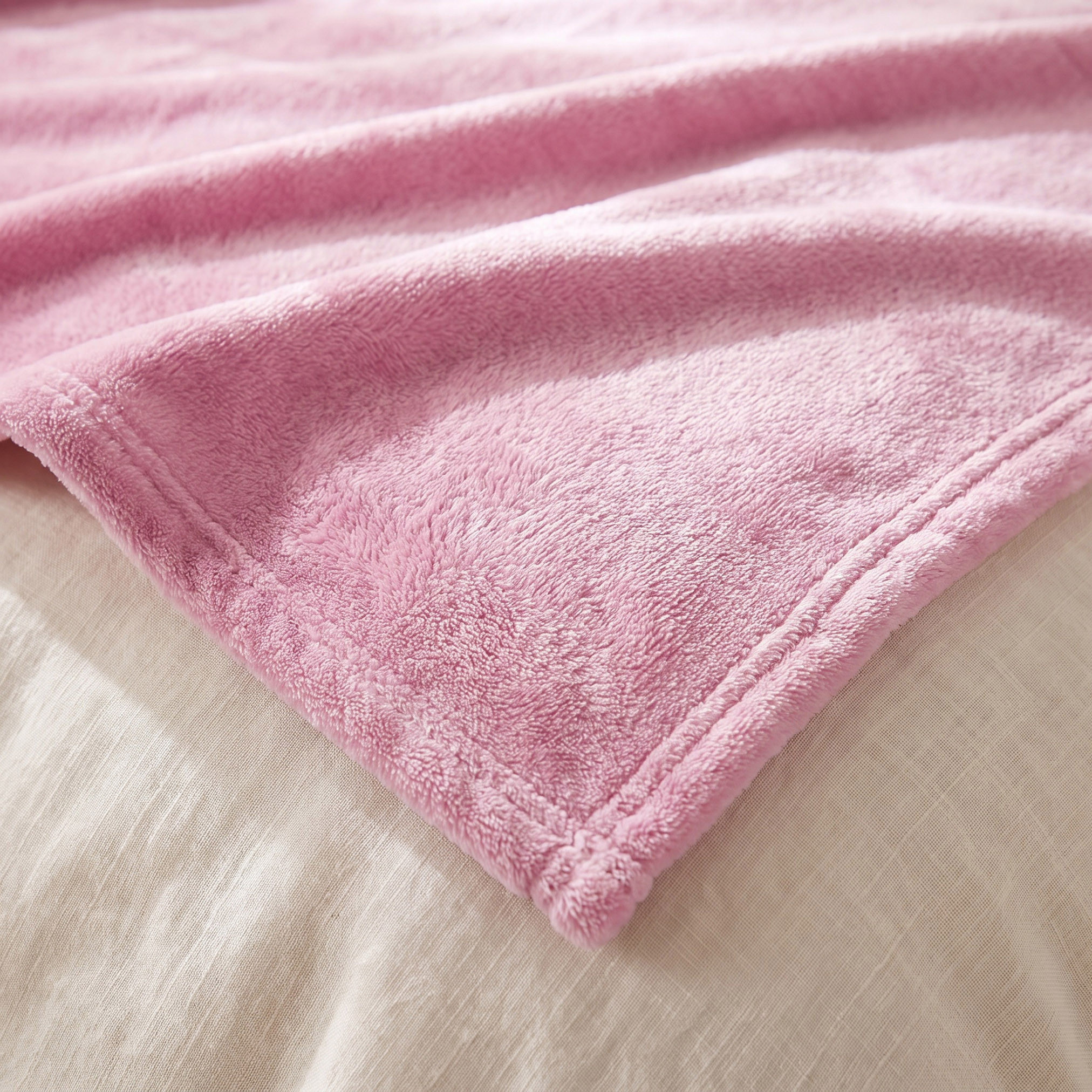 بطانية فلانيل مخملية - 200x200 سم-household-cushionsandthrows-throwsandblankets-blankets-image-2