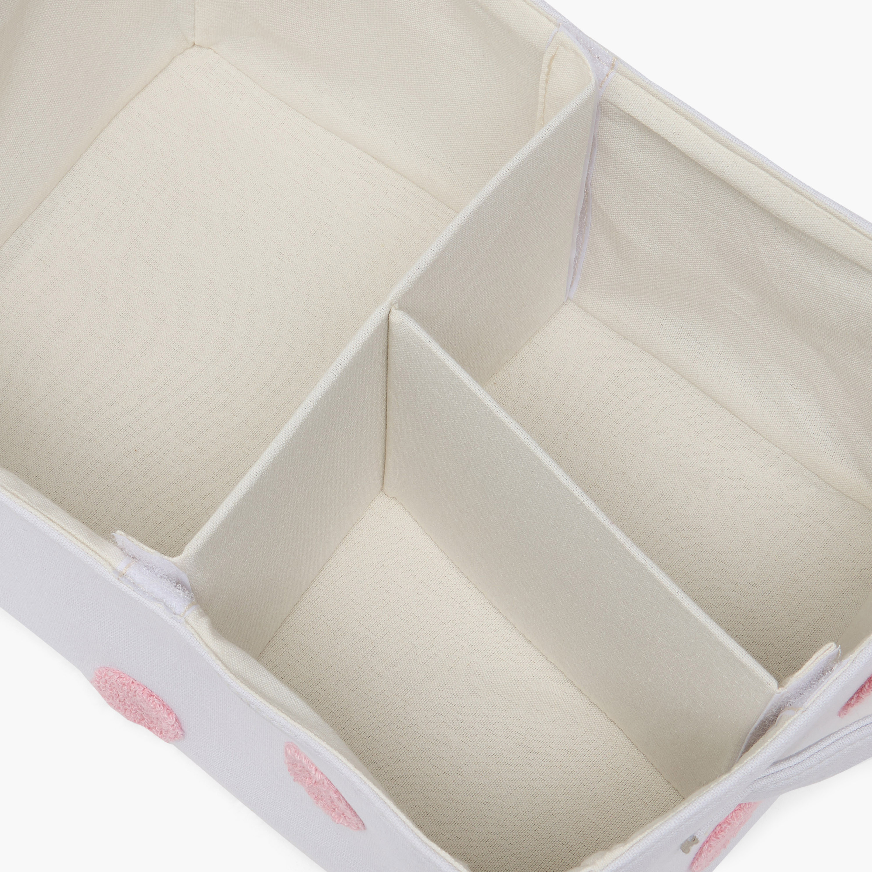 منظم تخزين بتفاصيل بوم بوم ومقابض من جونيورز-baby-nursery-furniture-wardrobesandstorage-image-4