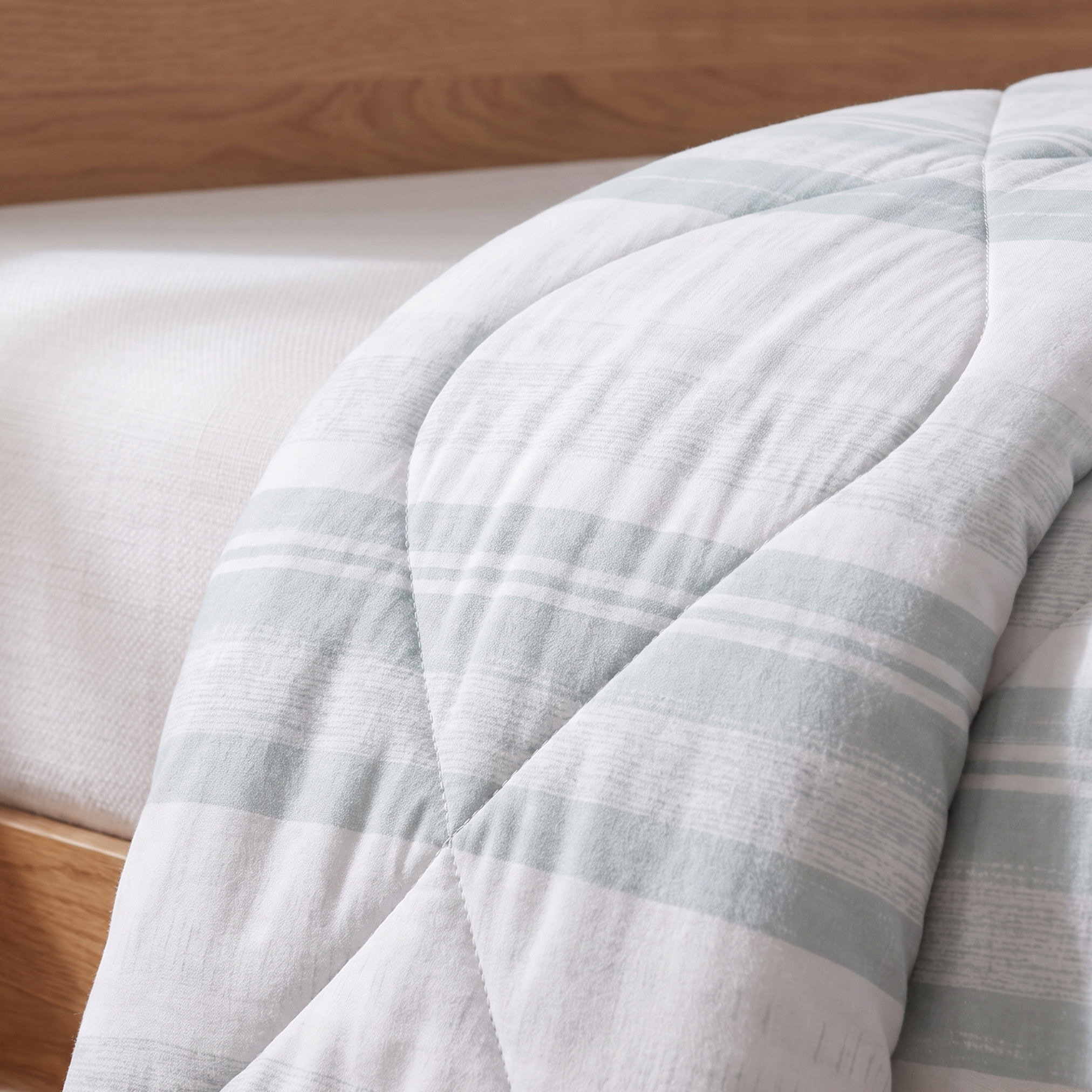 Striped 3-Piece King Comforter Set - 240x260 cm-household-bedding-comfortersandbedspreads-comforters-image-2
