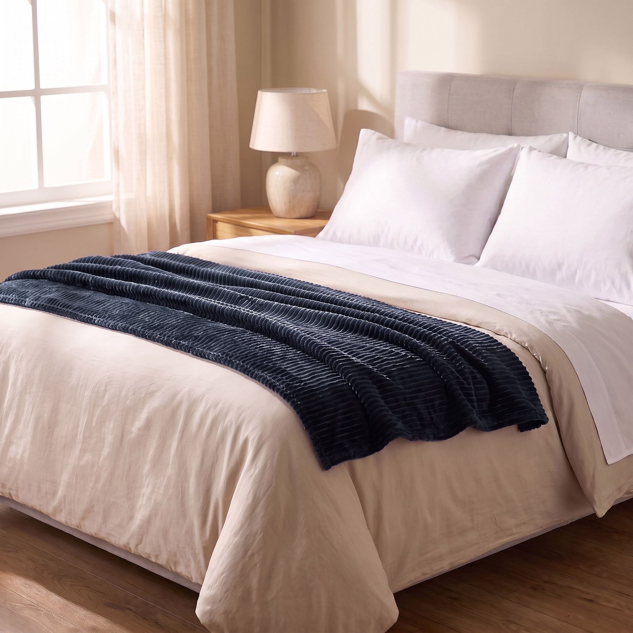 بطانية فلانيل مضلعة - 150x200 سم-household-cushionsandthrows-throwsandblankets-blankets-image-1