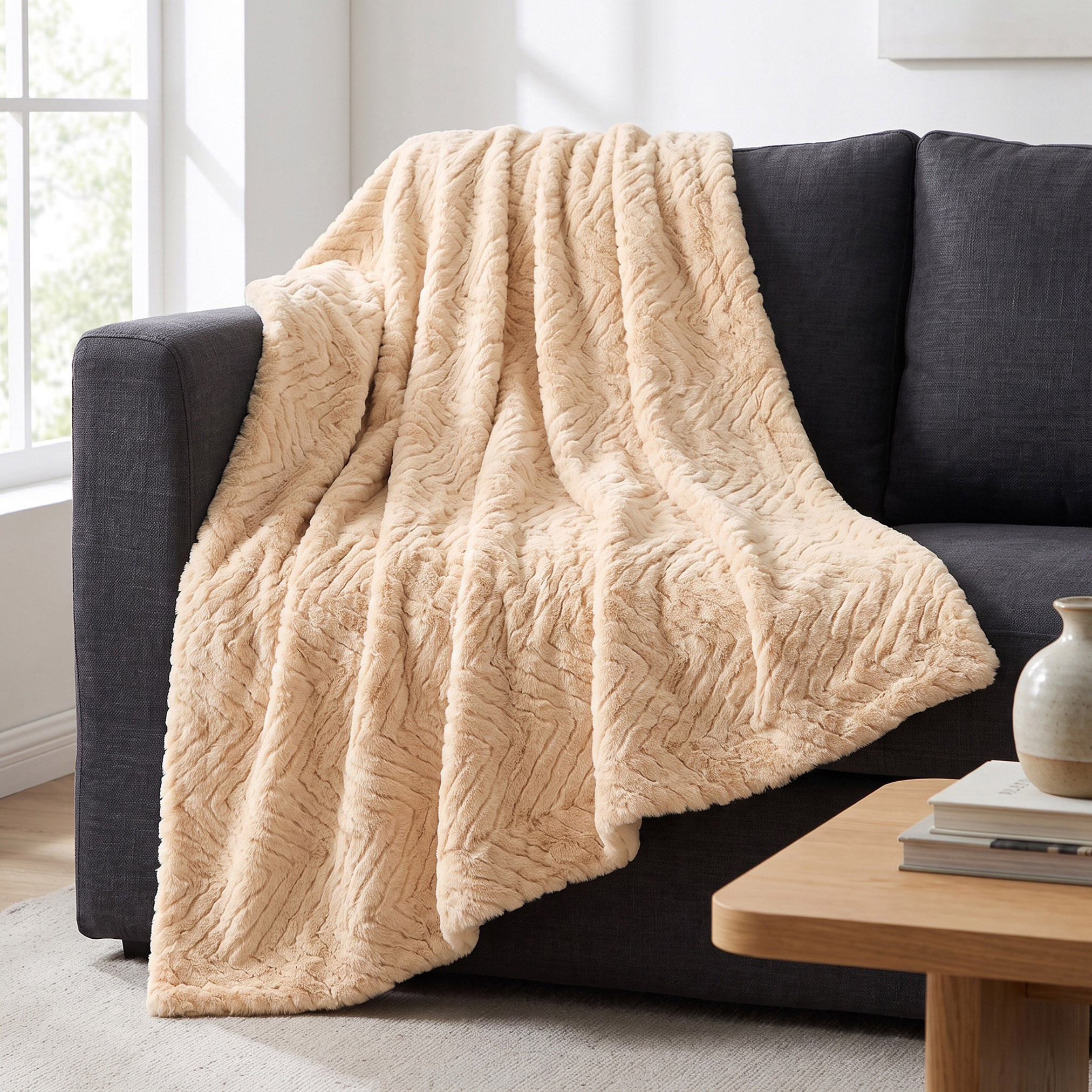 بطانية خفيفة من فرو الأرنب - 127×152 سم-household-cushionsandthrows-throwsandblankets-throws-image-1