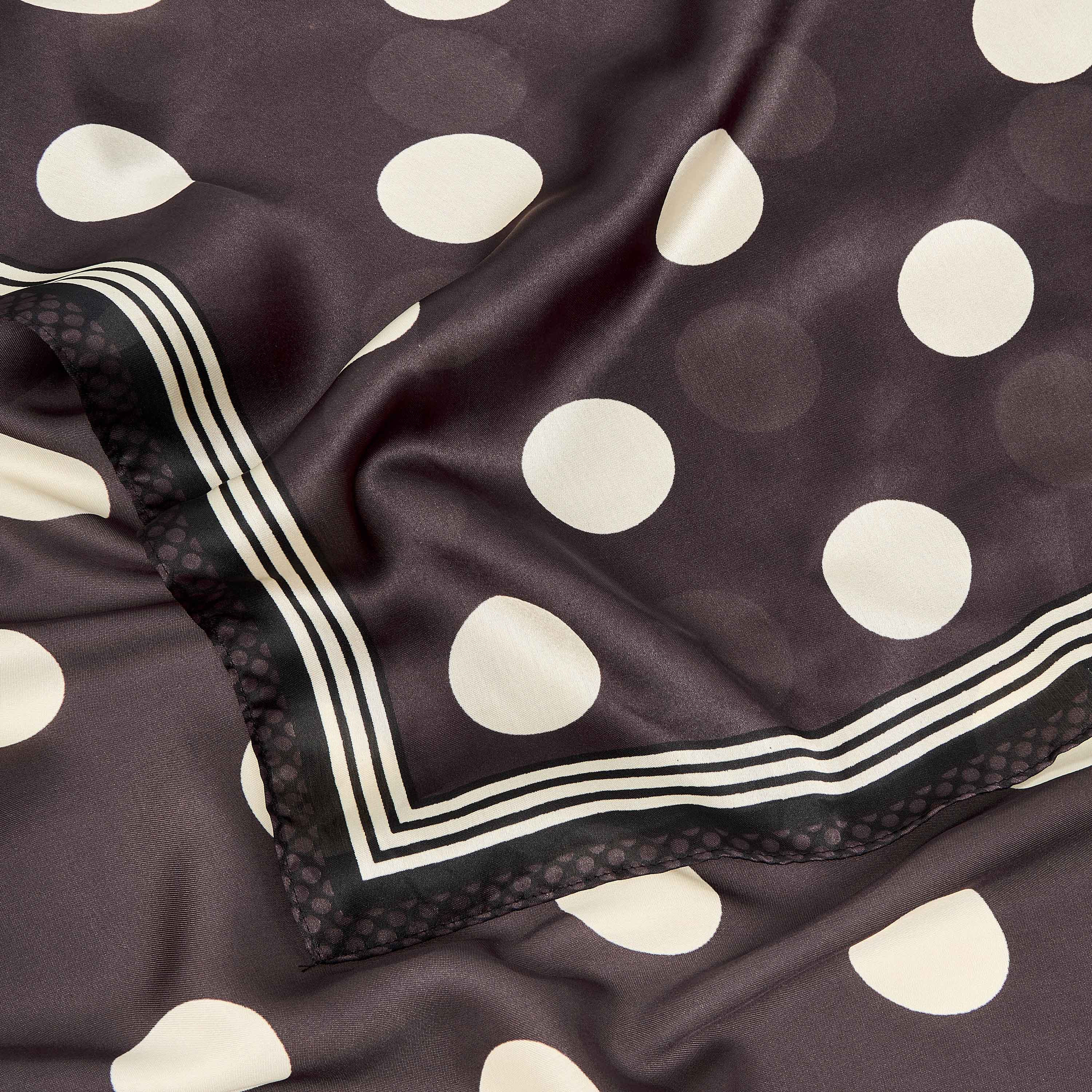 وشاح بطبعات منقطة-women-clothingaccessories-scarves-image-4