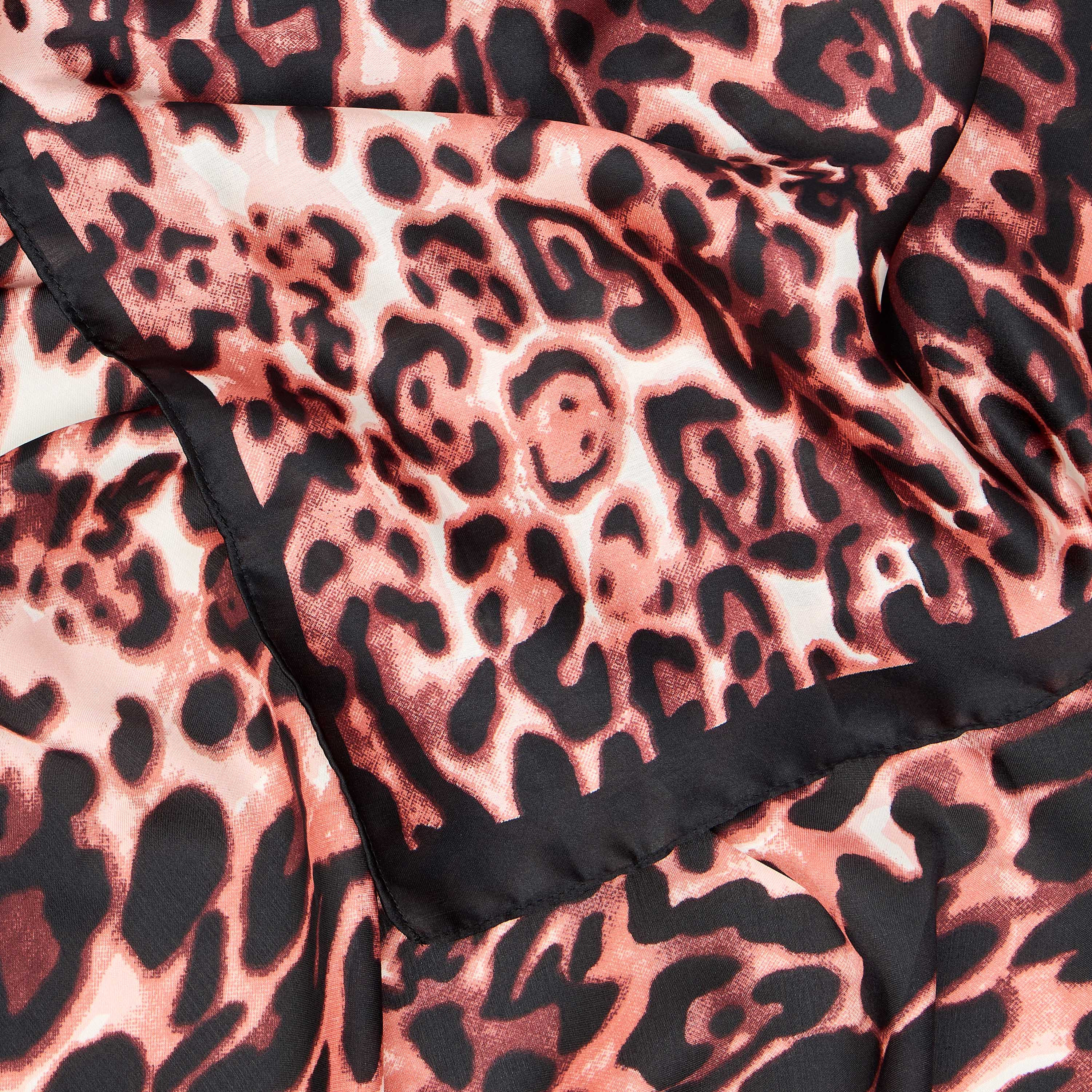وشاح بطبعات-women-clothingaccessories-scarves-image-4