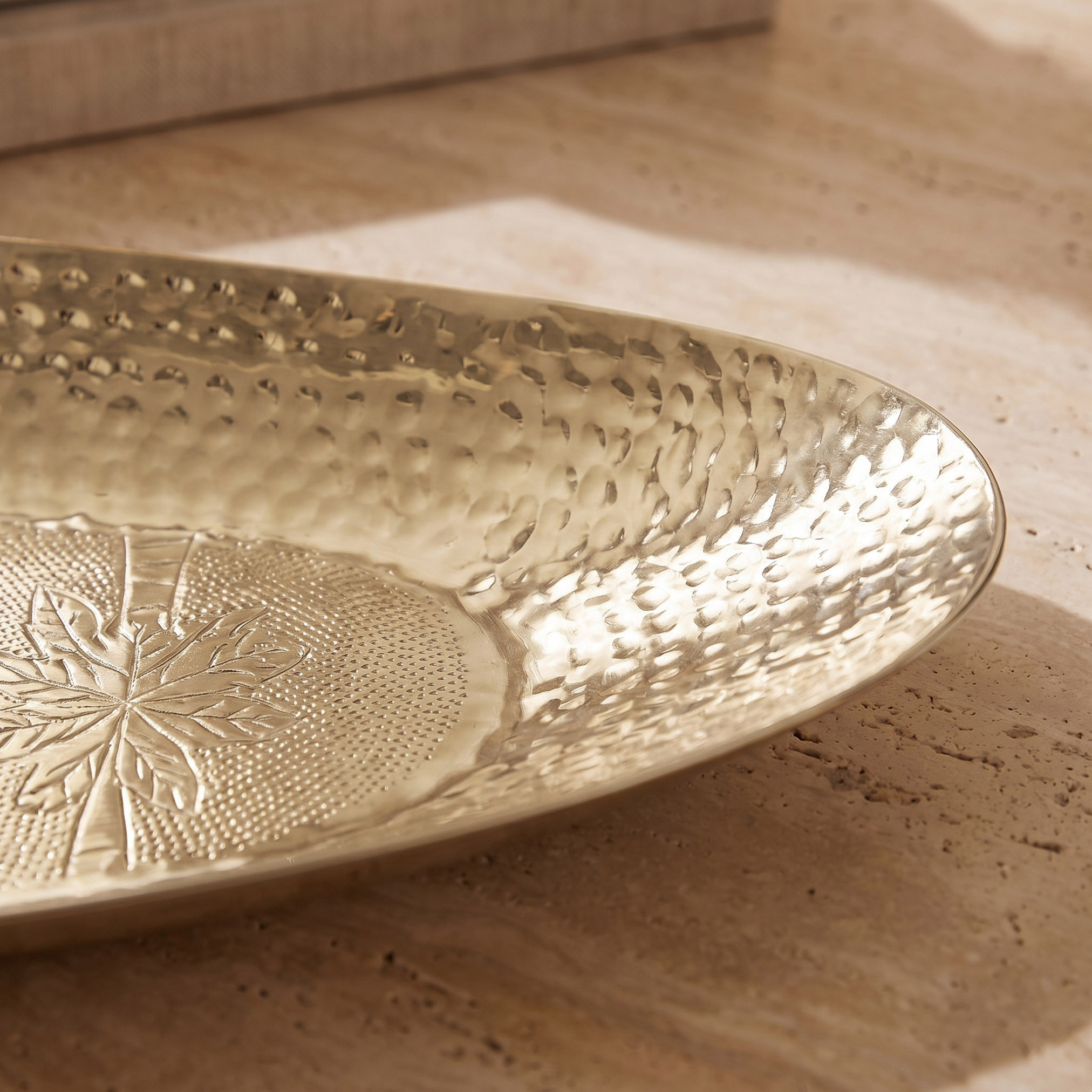 وعاء ديكور معدن منقوش - 6 سم-household-decor-boxesandtrays-image-3