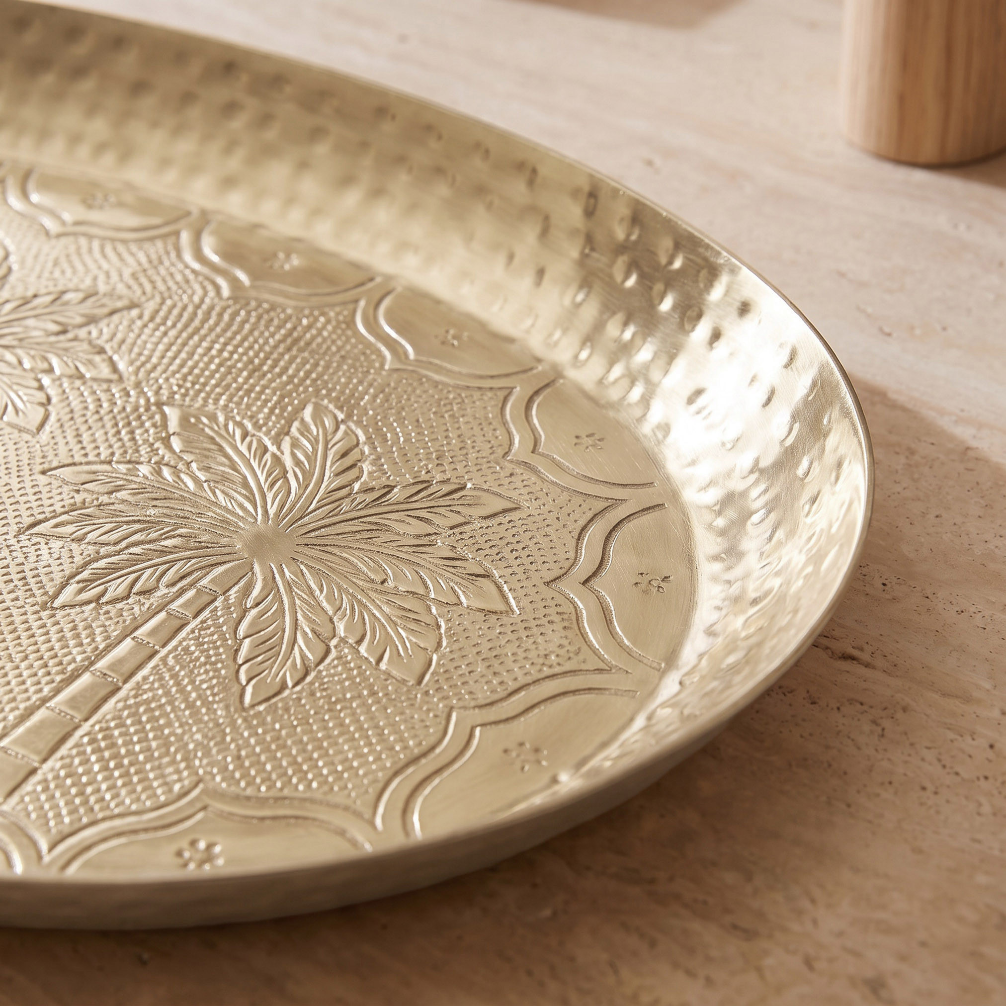 صينية معدن منقوشة للديكور - 10 سم-household-decor-boxesandtrays-image-3