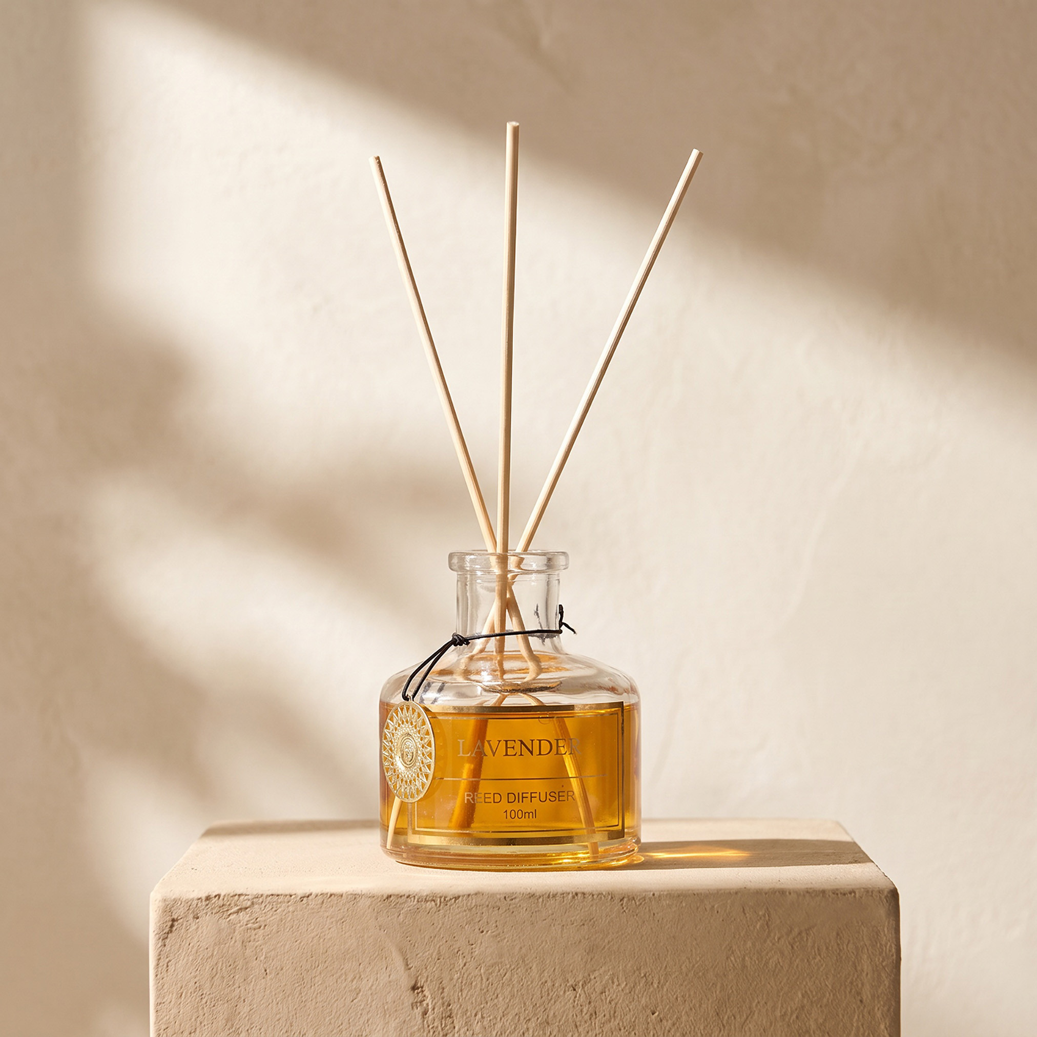 موزع عطر أعواد برائحة اللافندر من جراندور - 100 مل-household-homefragrance-reeddiffusers-image-1