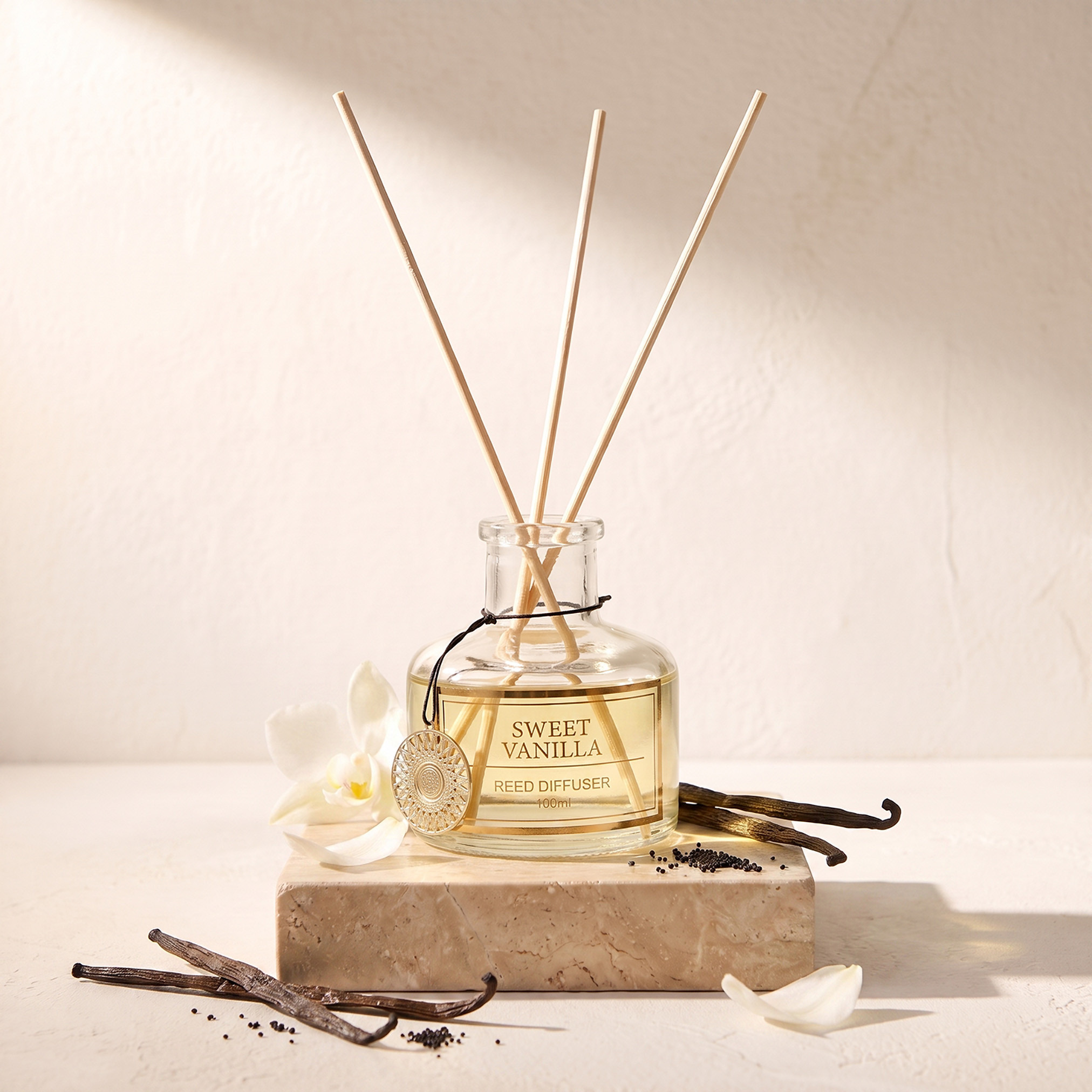 Sweet Vanilla Reed Diffuser - 100 ml-household-homefragrance-reeddiffusers-image-2