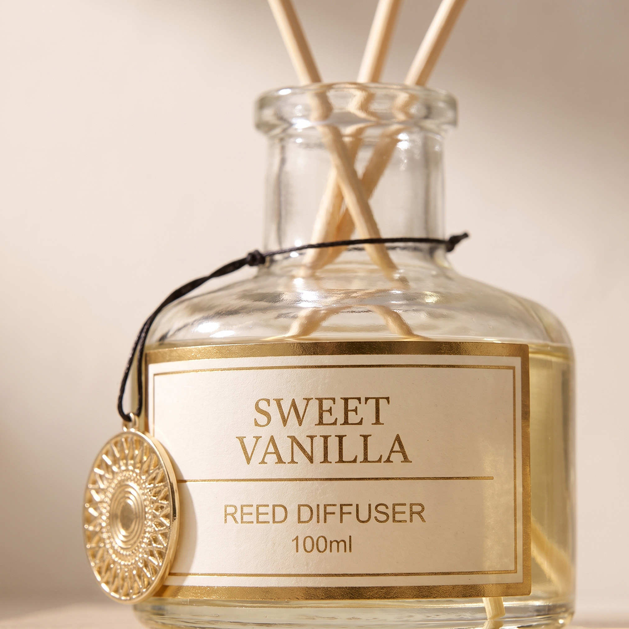 Sweet Vanilla Reed Diffuser - 100 ml-household-homefragrance-reeddiffusers-image-4