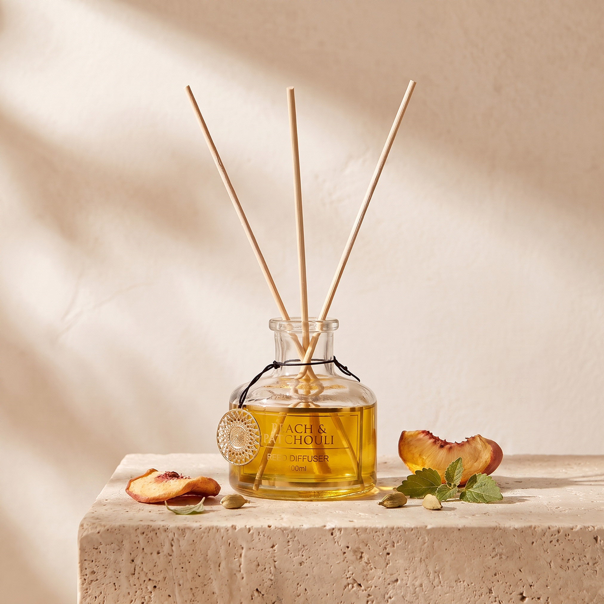 موزع عطور بأعواد ورائحة الخوخ والباتشولي - 100 مل-household-homefragrance-reeddiffusers-image-2