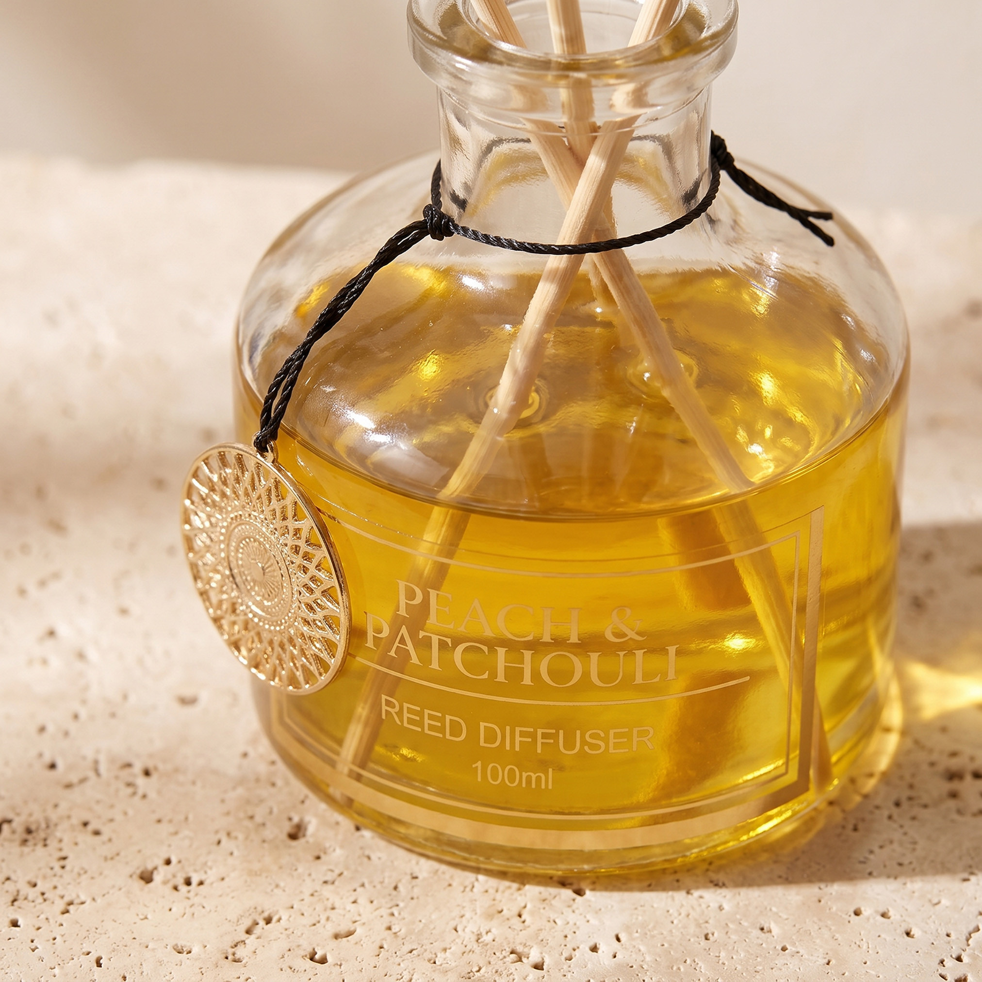 موزع عطور بأعواد ورائحة الخوخ والباتشولي - 100 مل-household-homefragrance-reeddiffusers-image-3