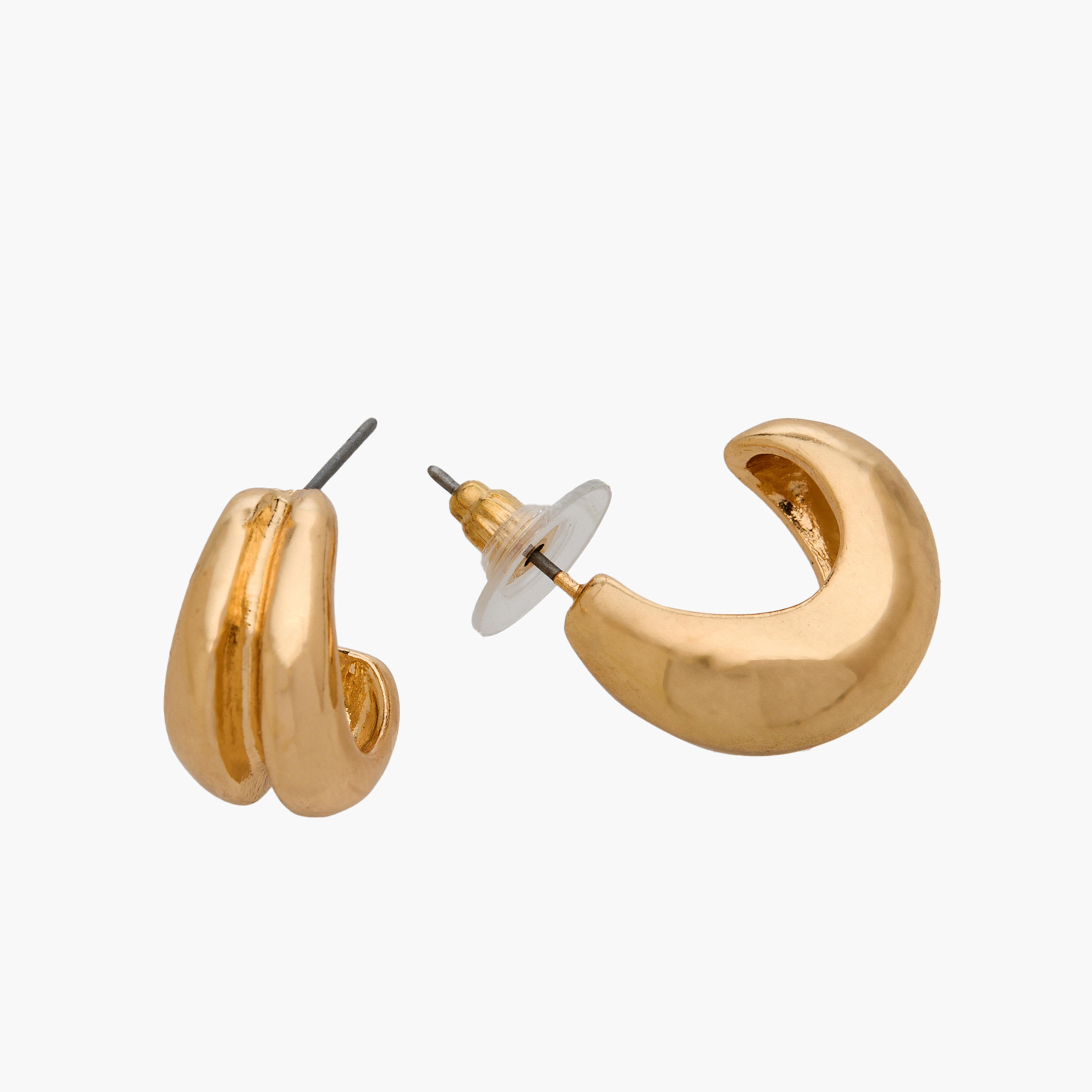 حلقان طوق بارزة الملمس بلون ذهبي ومكبس إغلاق خلفي - 6 قطع-women-watchesandjewellery-jewellery-earrings-image-4